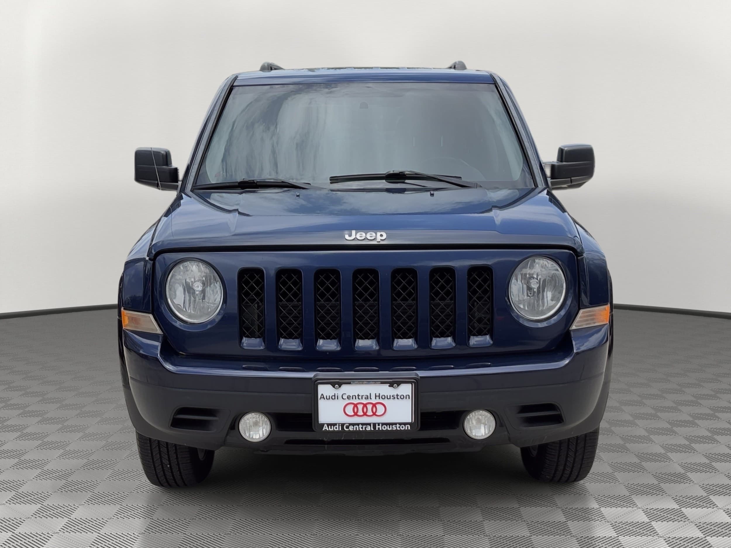 Patriot Latitude SUV