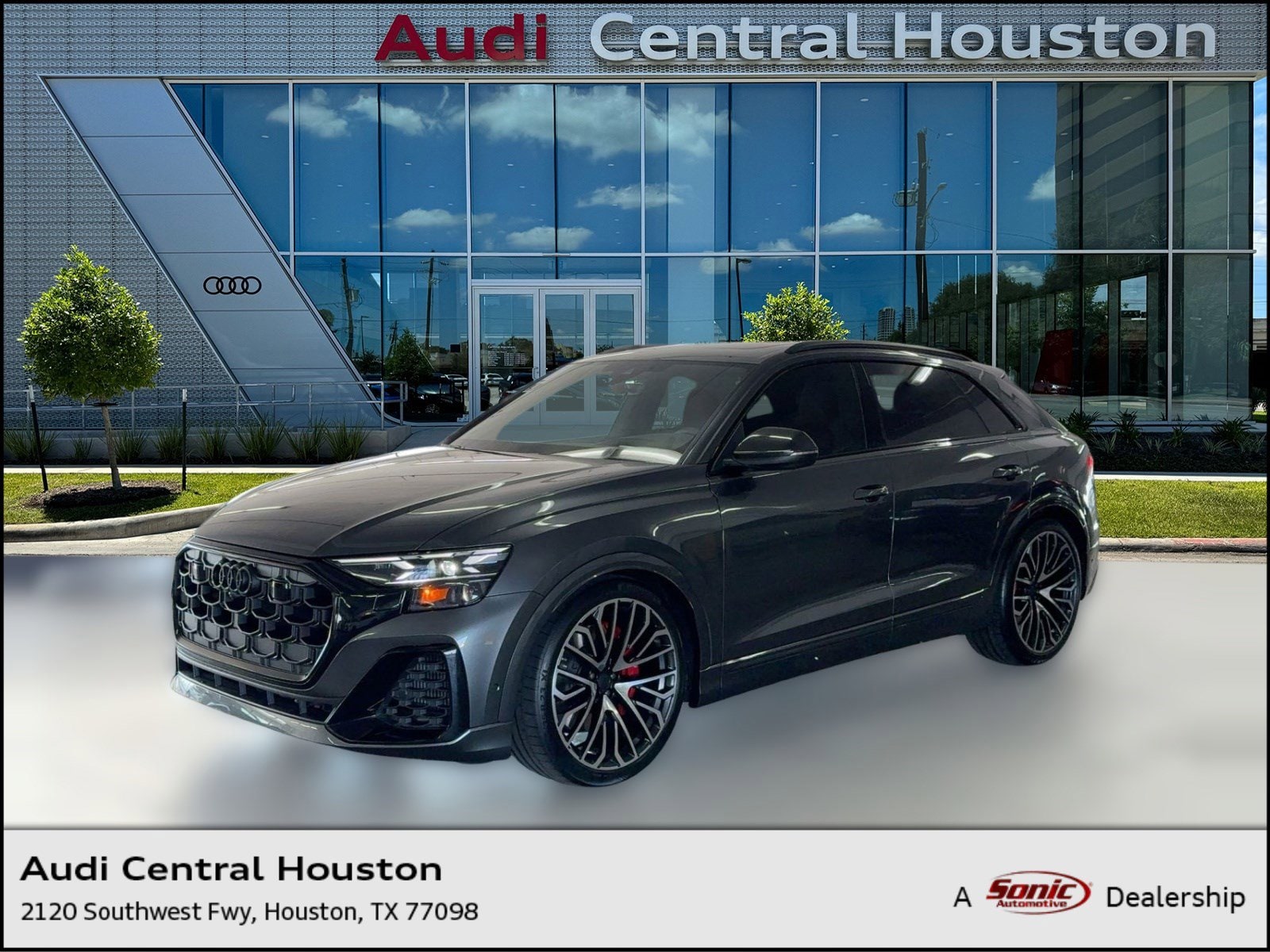 2026 Audi SQ8 Prestige's photo