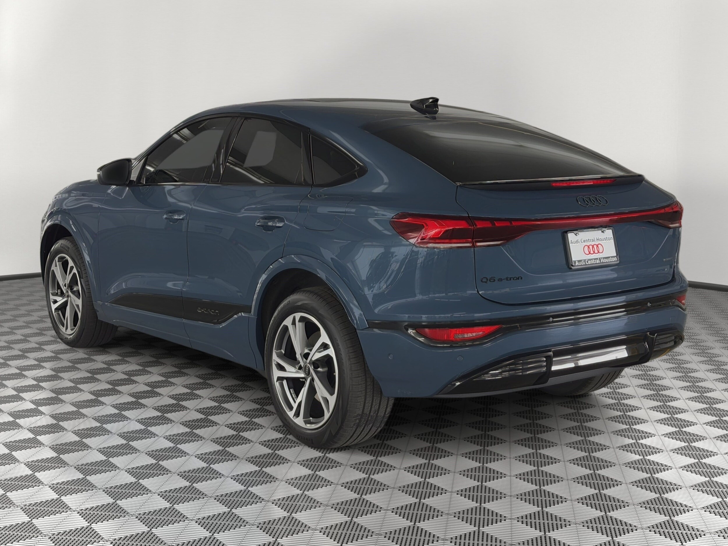 Q6 E-tron Sportback Premium Plus SUV