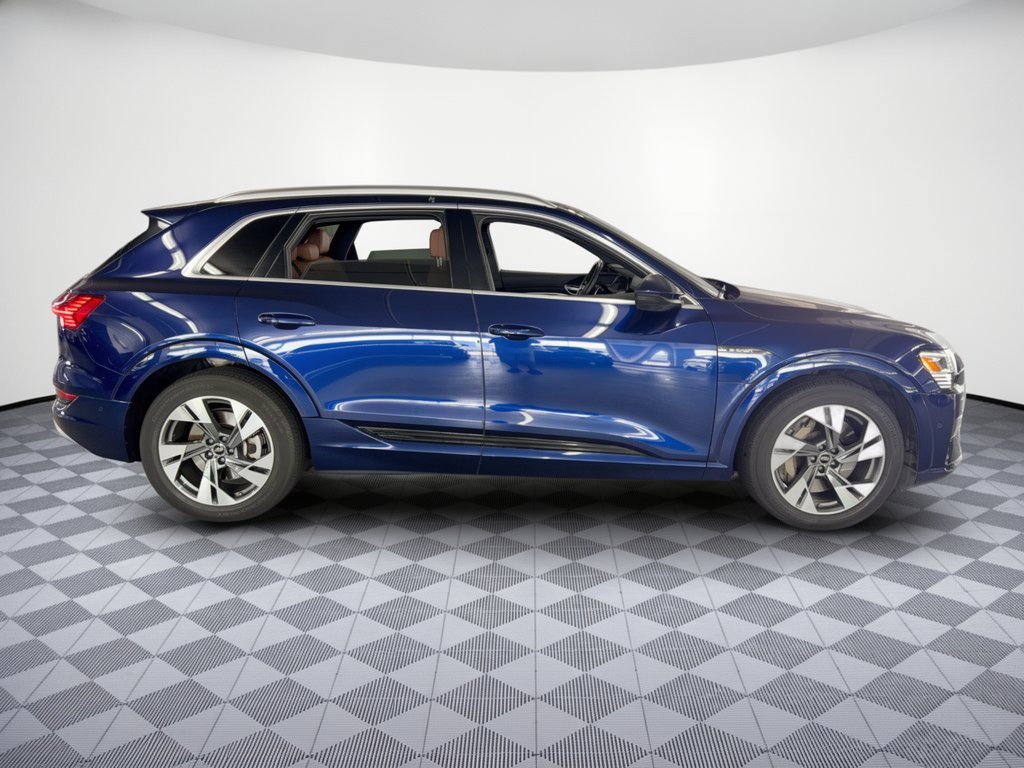 E-tron Premium Plus SUV
