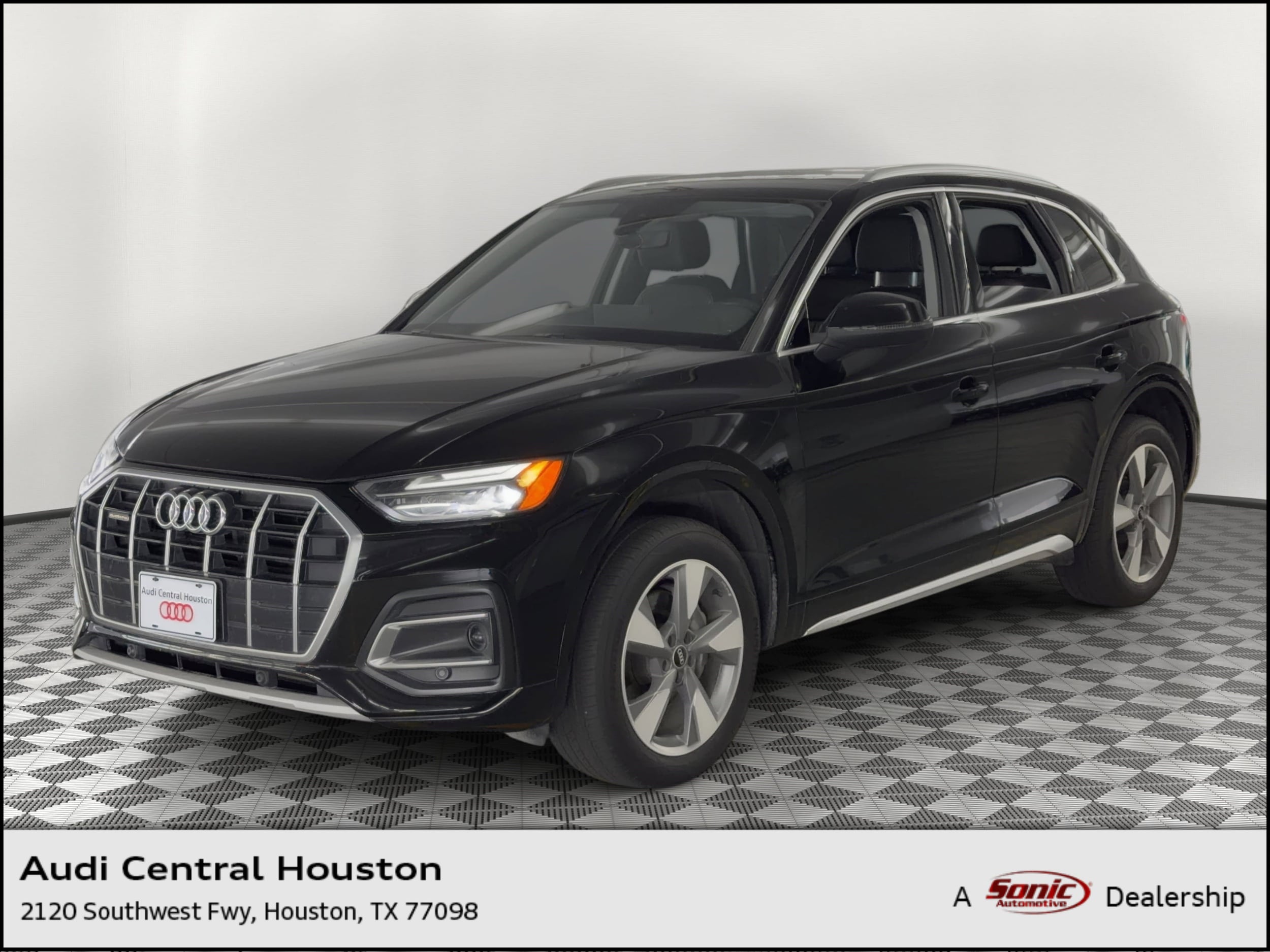 2023 Audi Q5 40 Premium's photo