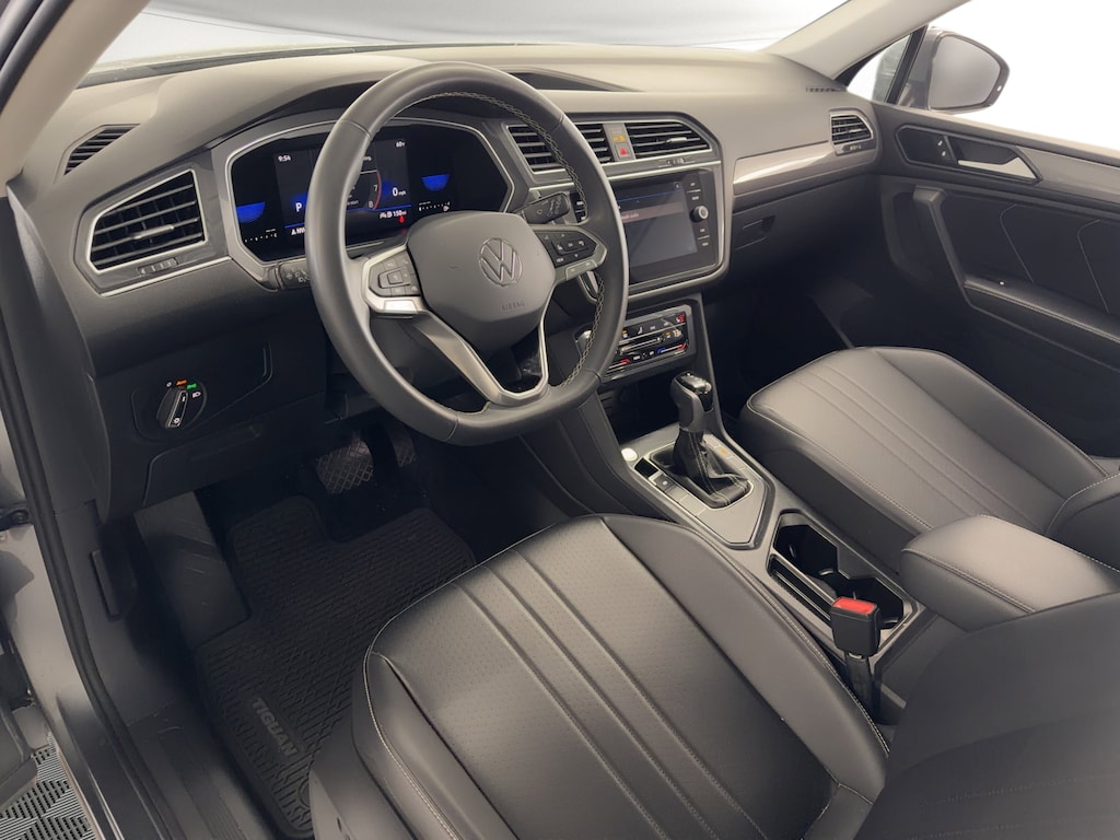Used 2022 Volkswagen Tiguan SE SUV