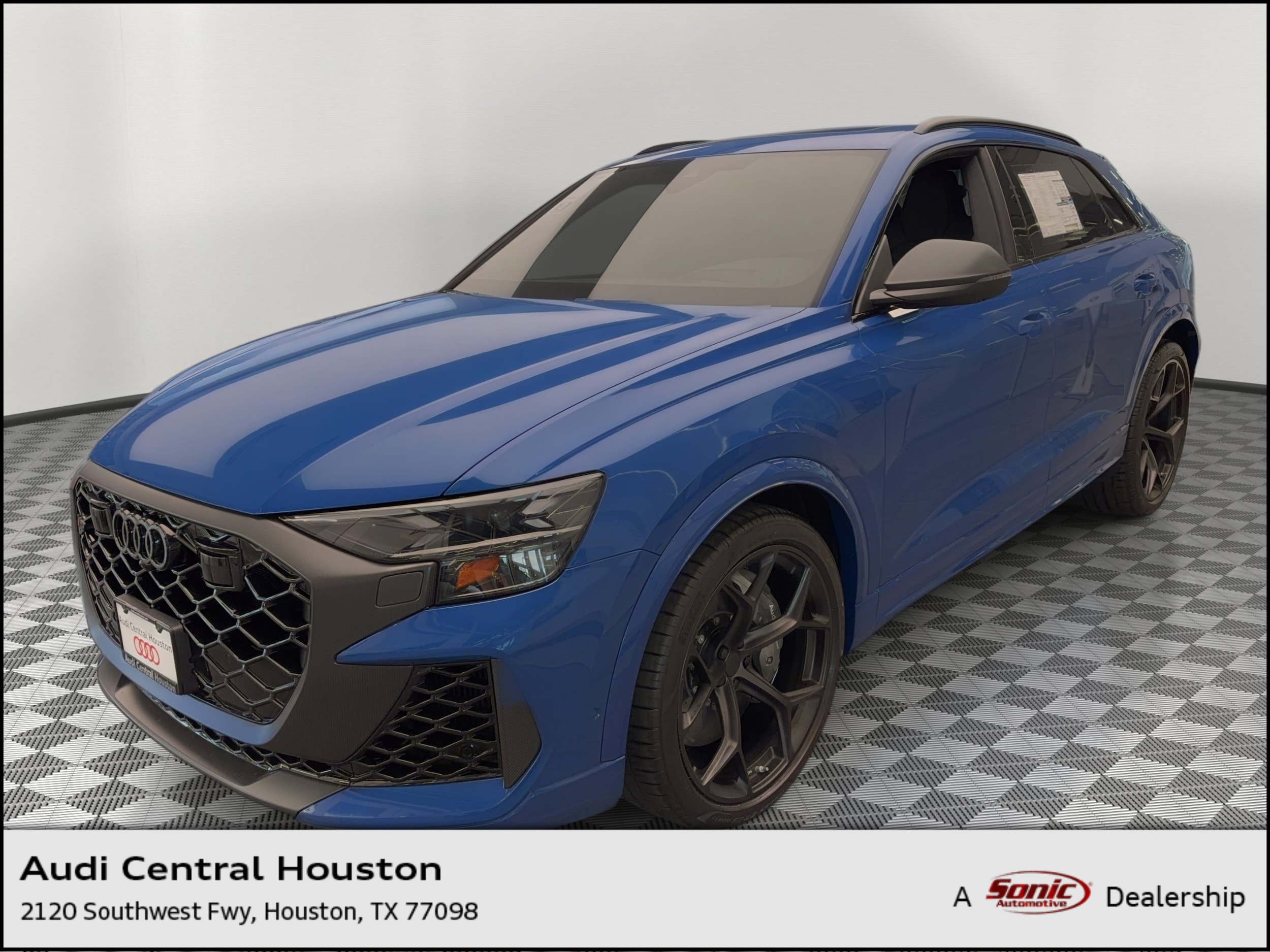2026 Audi RS Q8 -'s photo