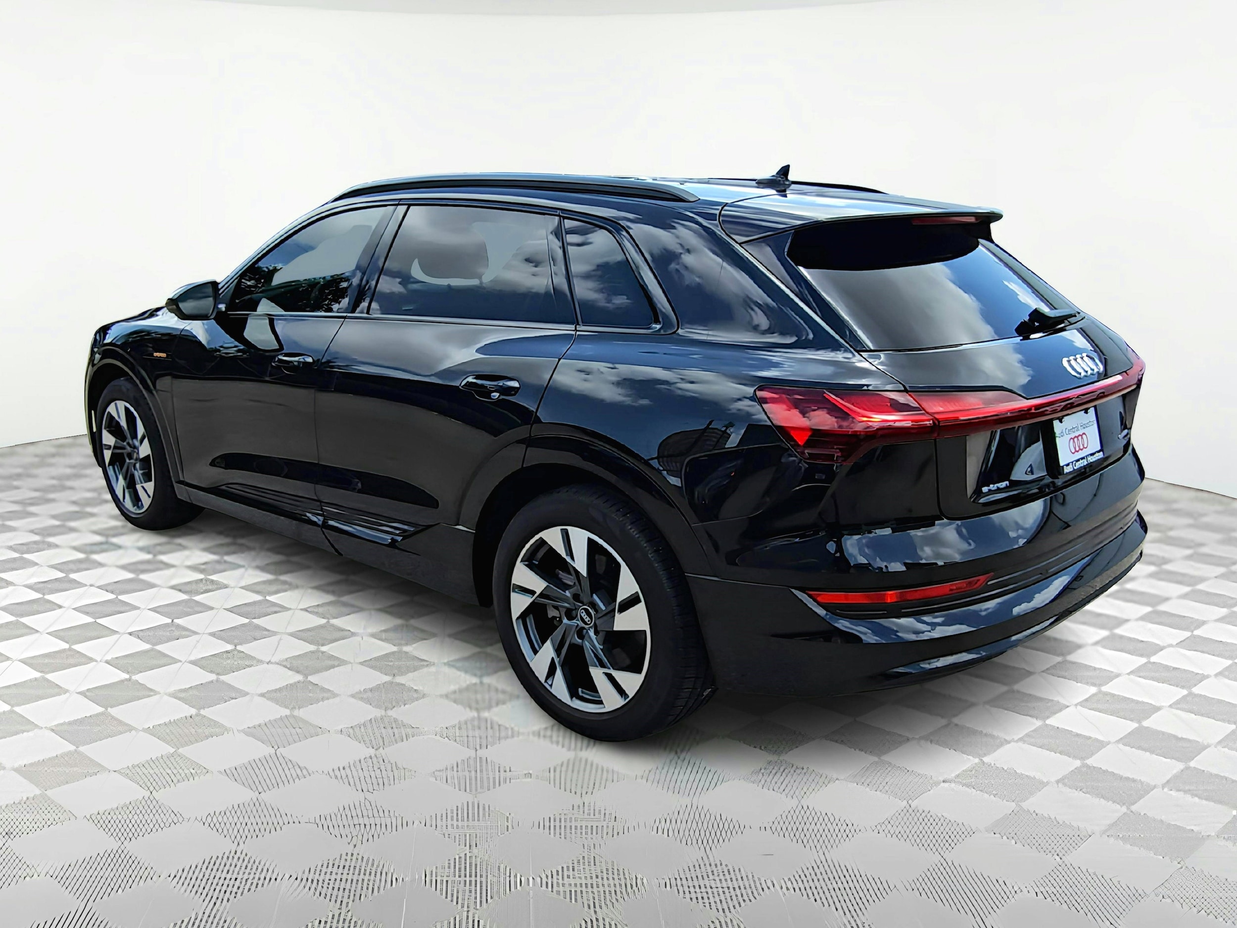 Used 2021 Audi e-tron Premium with VIN WA1AAAGE5MB028938 for sale in Houston, TX