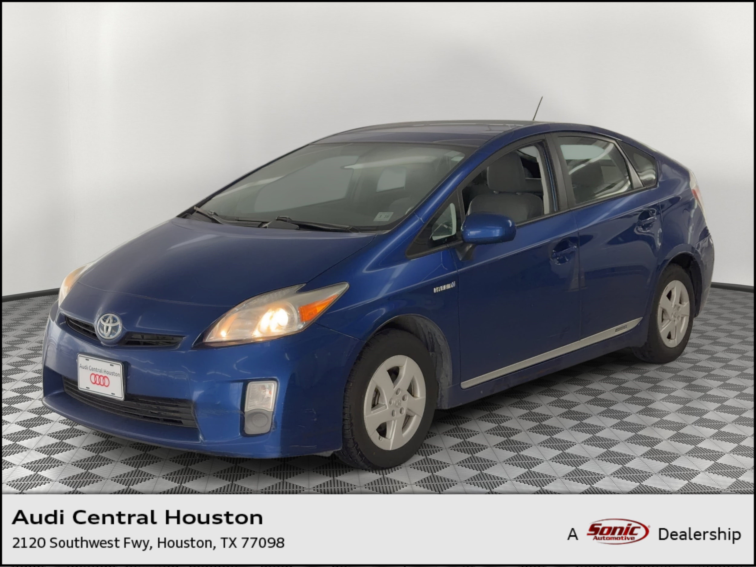 2010 Toyota Prius II