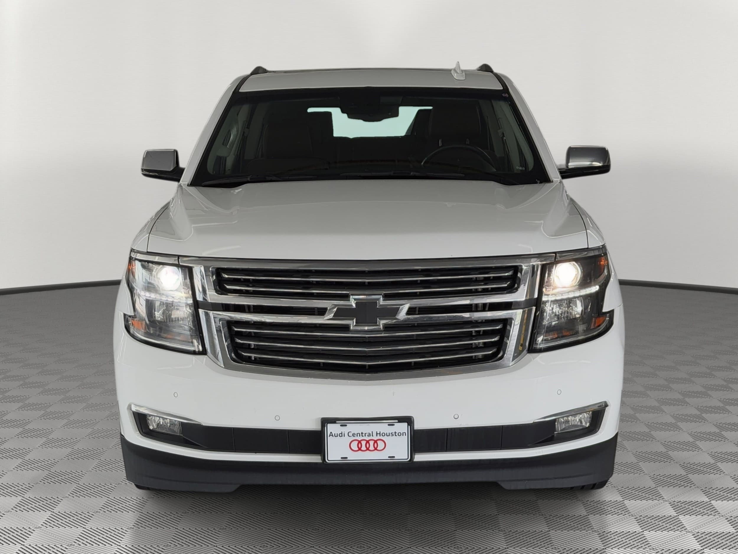 Suburban 1500 LTZ SUV