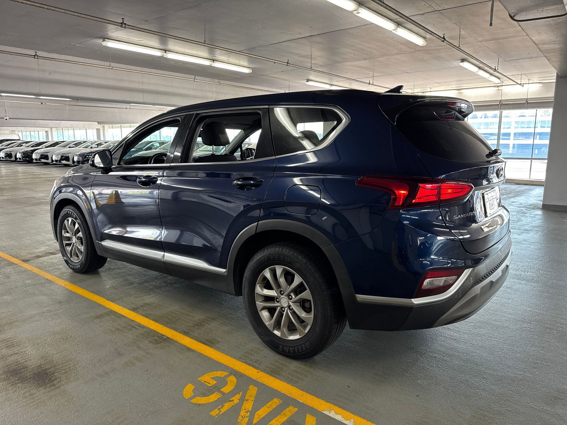 2020 Hyundai Santa Fe SEL photo 2