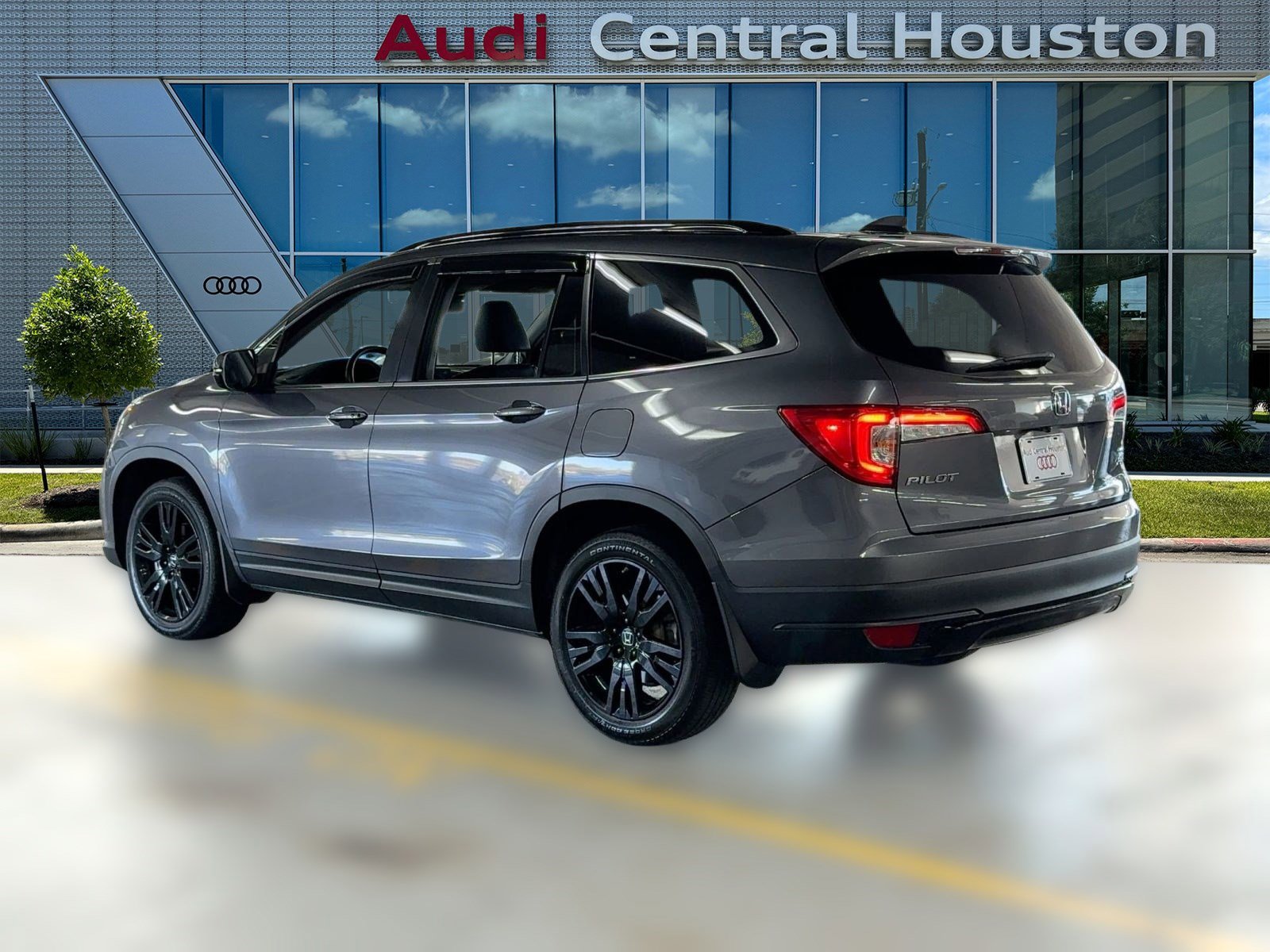 2022 Honda Pilot Special Edition photo 3