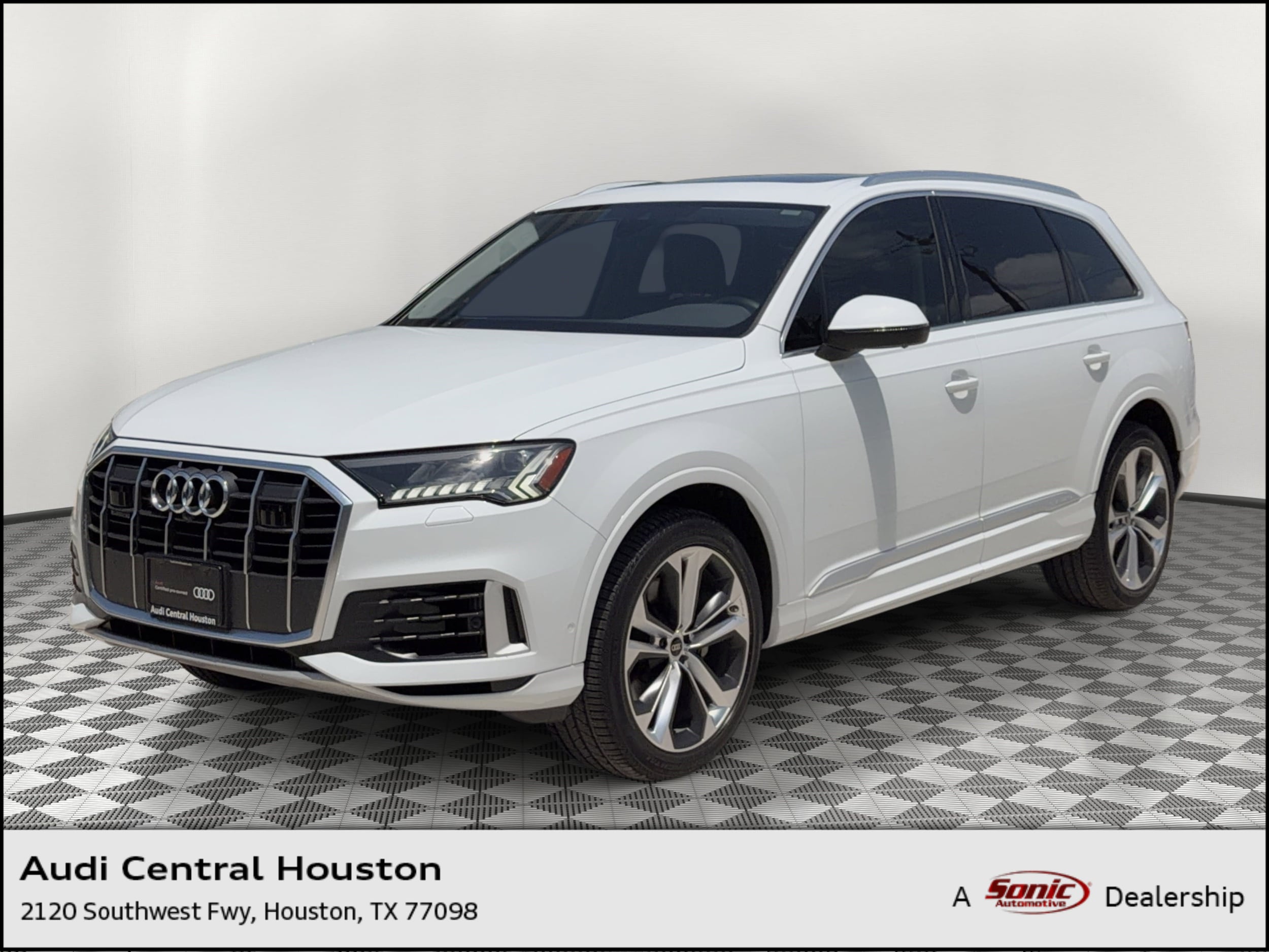 2023 Audi Q7 55 Premium Plus quattro Tiptronic's photo