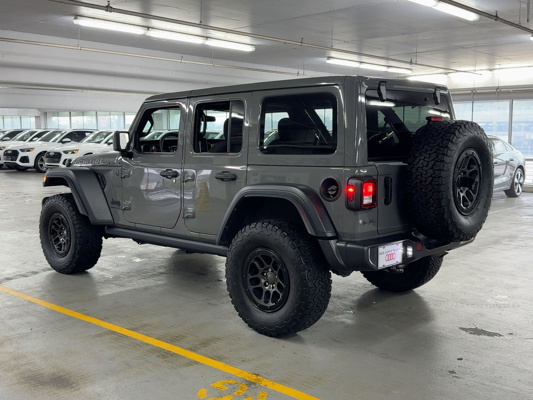 2023 Jeep Wrangler High Tide photo 3