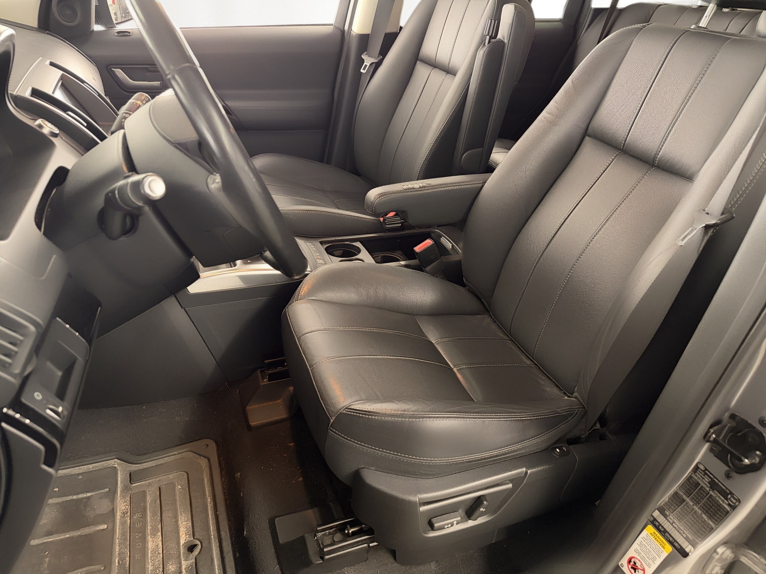 LR2 LR2 (AWD 4dr) SUV