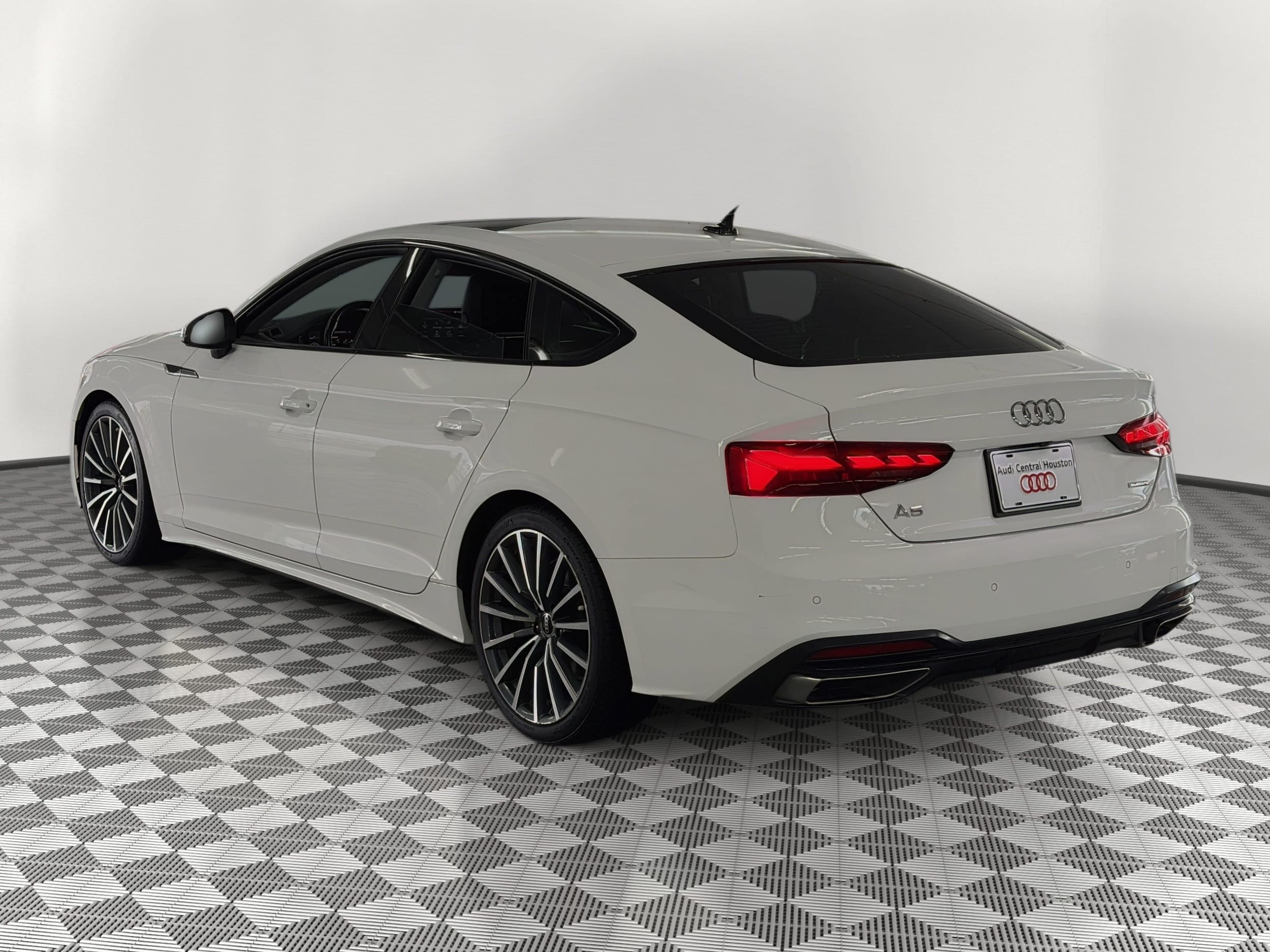 A5 Premium Plus Sportback