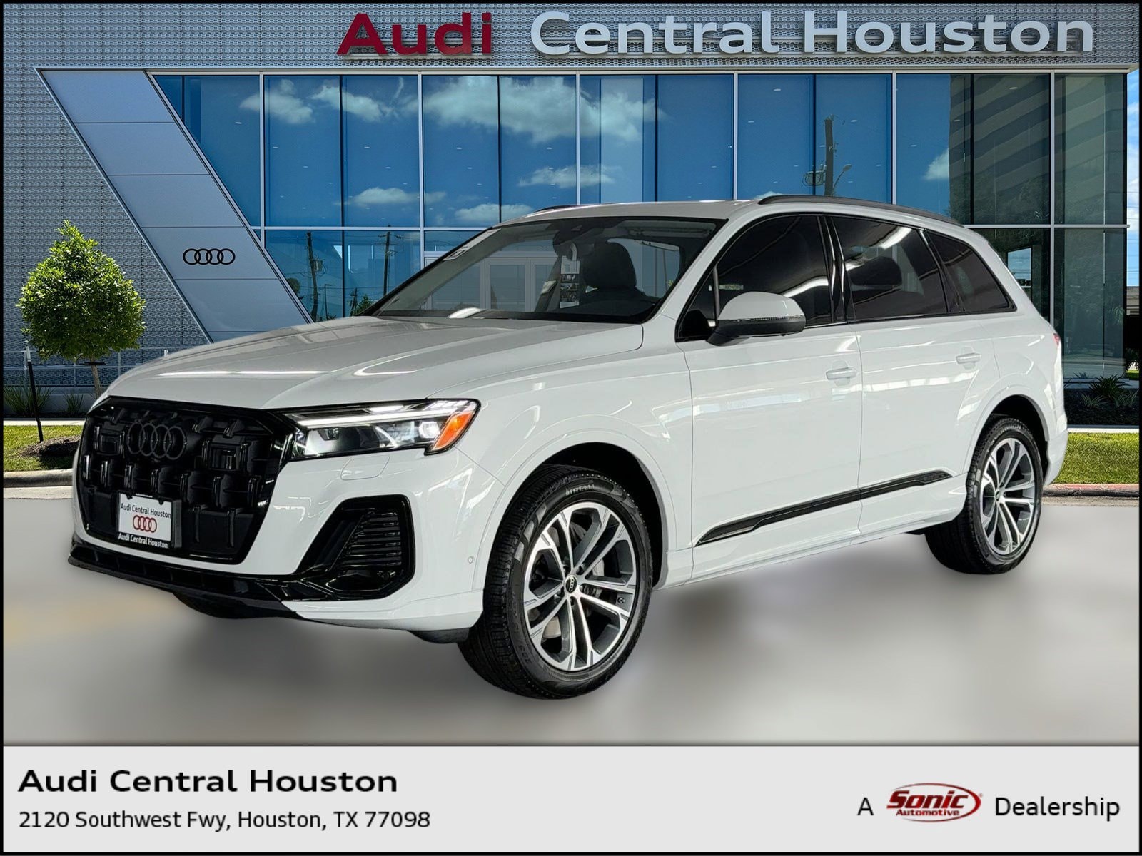 2026 Audi Q7 Premium's photo