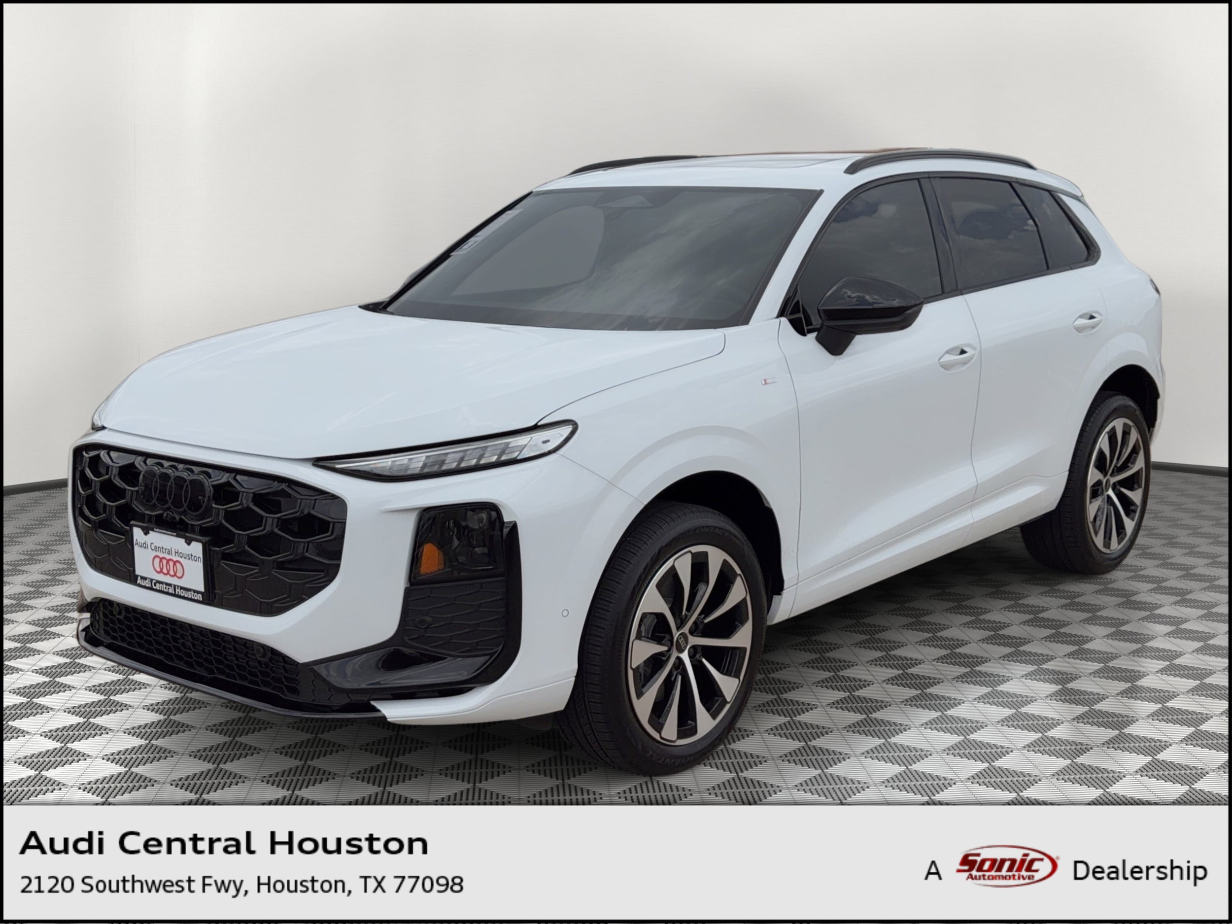 2026 Audi Q3 S line quattro's photo