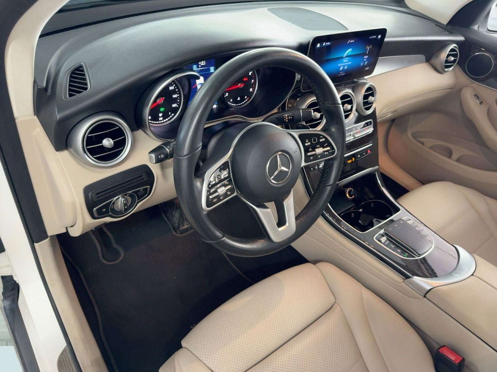 2021 Mercedes Benz GLC 300 photo 4