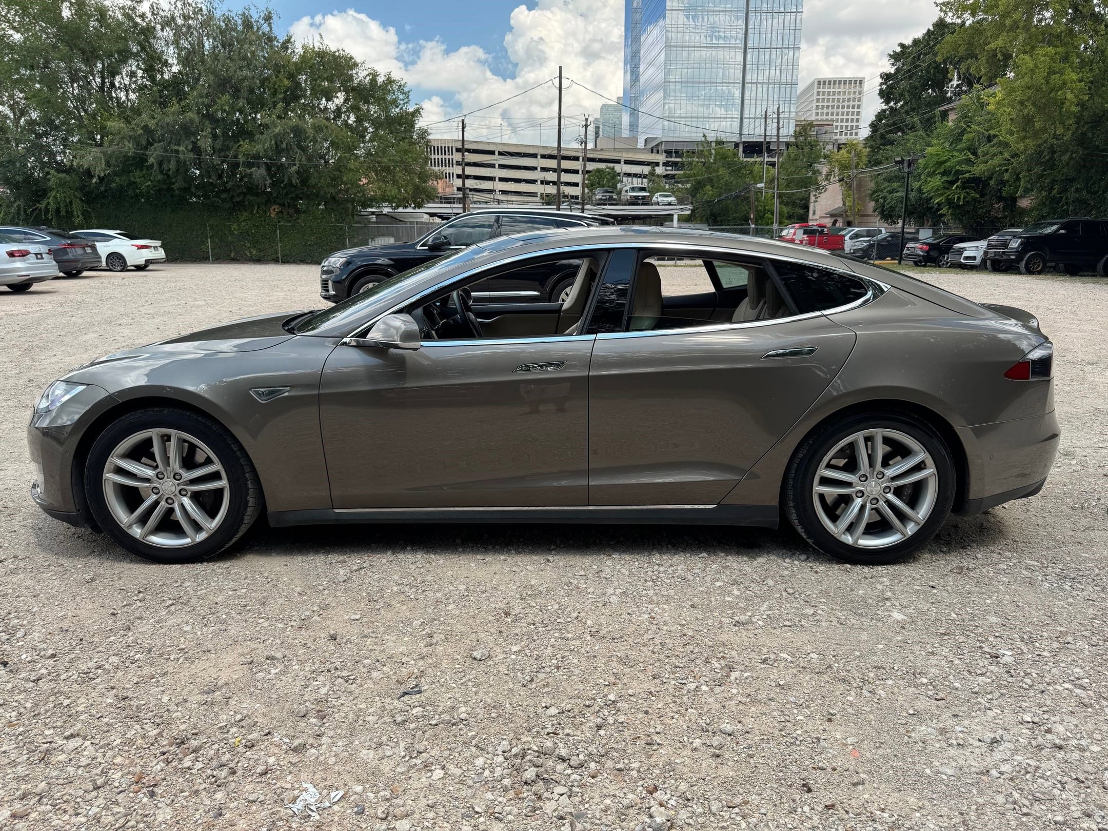 Used 2016 Tesla Model S 90D with VIN 5YJSA1E29GF128643 for sale in Houston, TX
