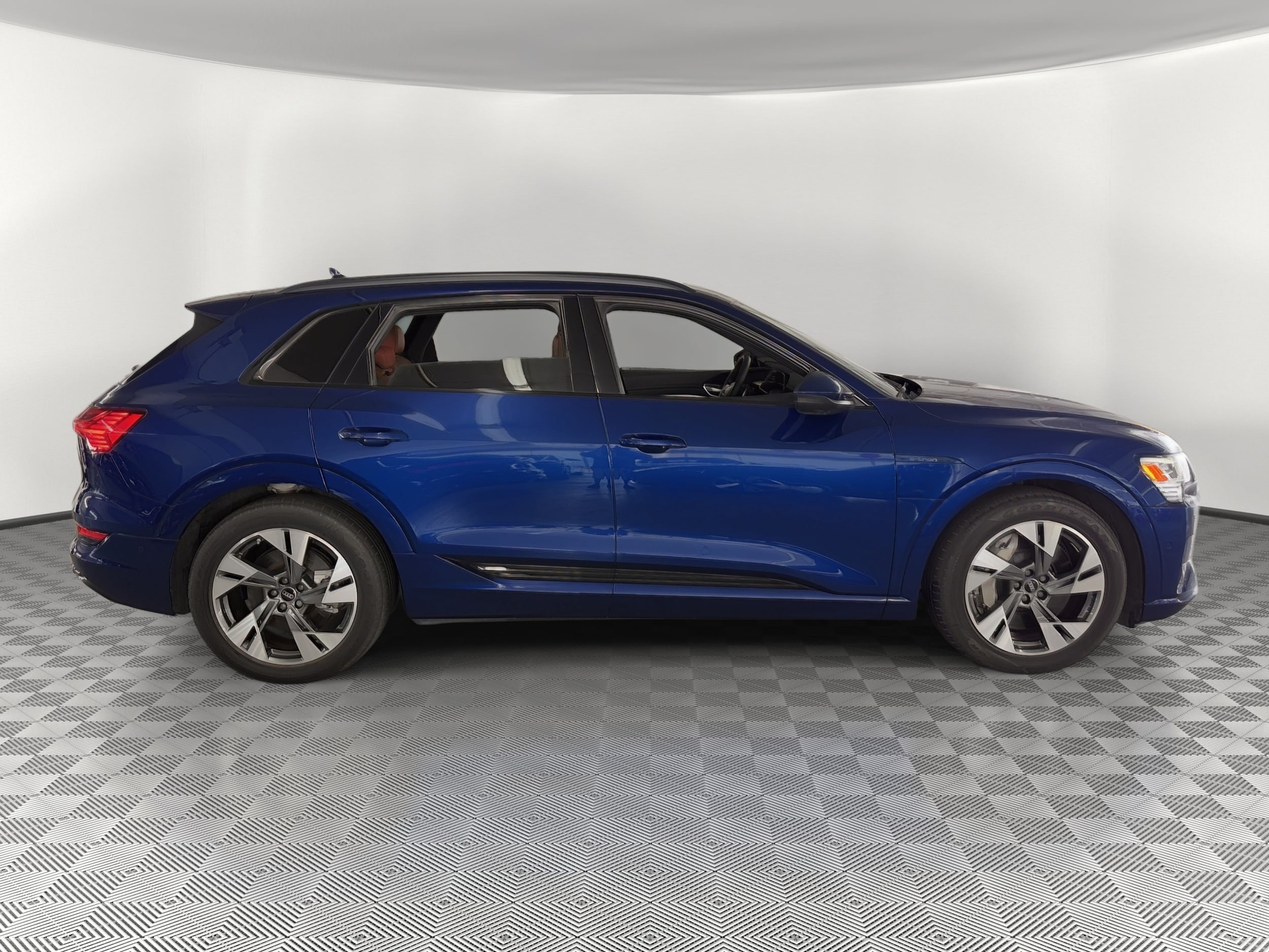 E-tron Premium SUV