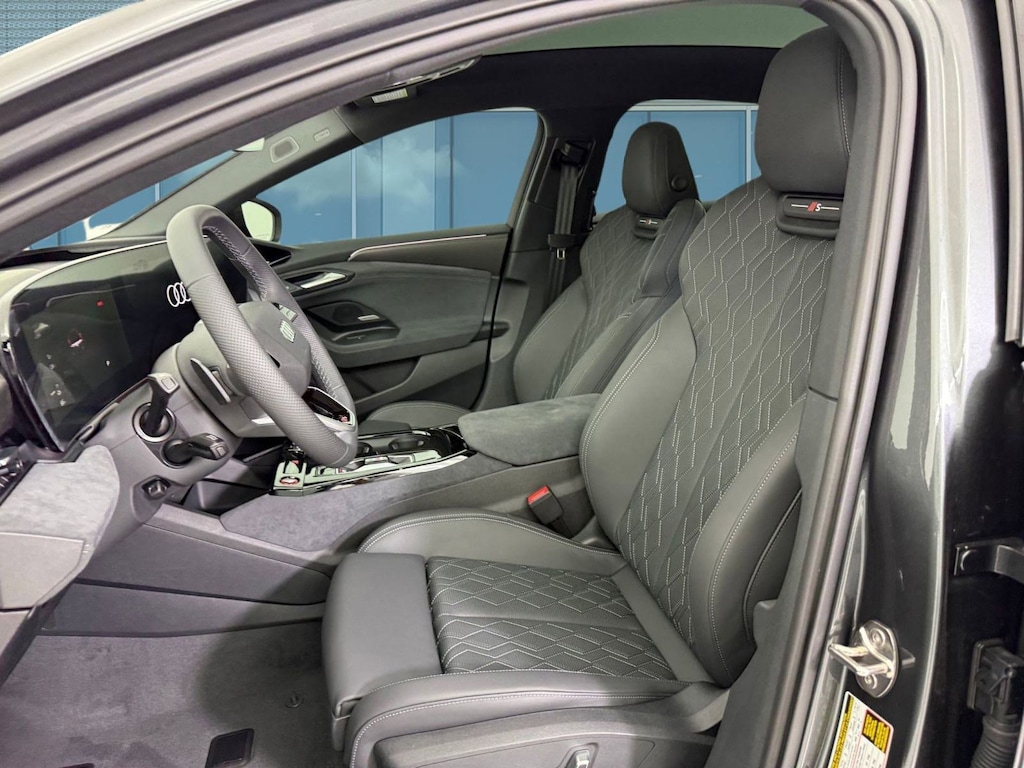 New 2025 Audi S6 Sportback e-tron Premium Plus Sedan