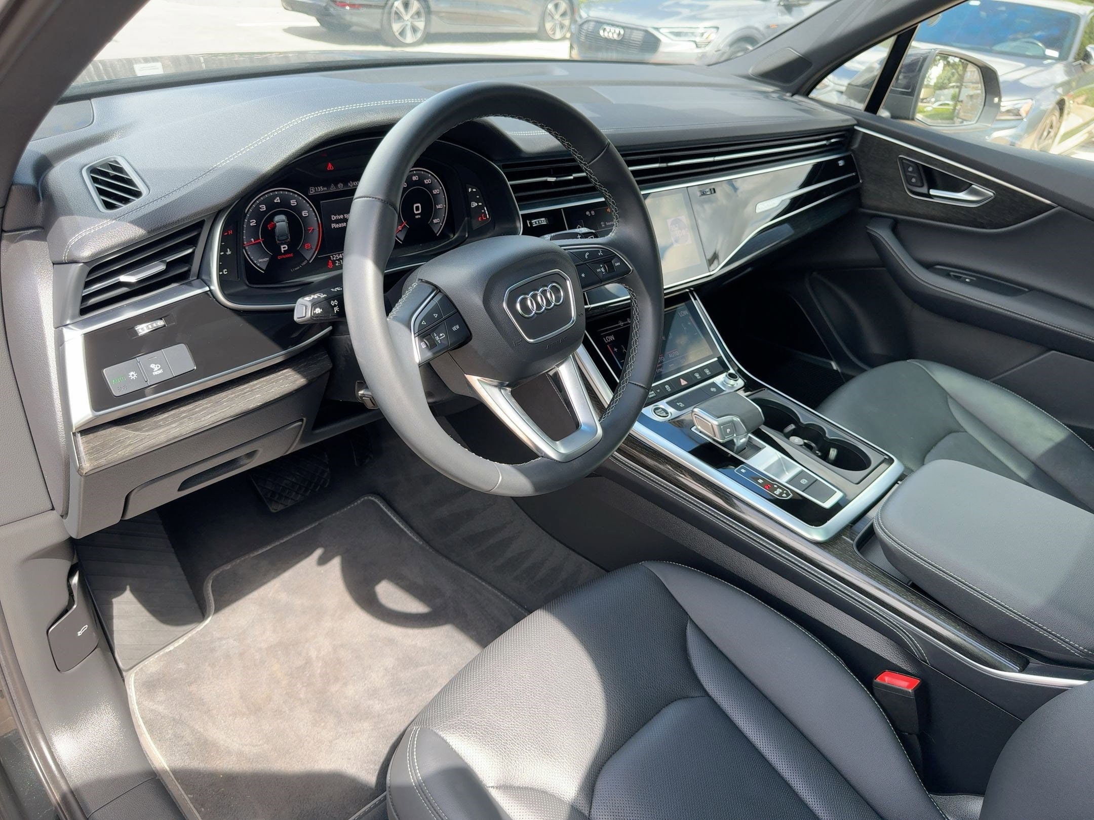 2025 Audi Q7 Premium Plus photo 3