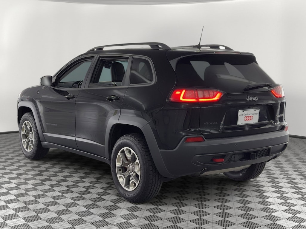 Used 2019 Jeep Cherokee Trailhawk SUV