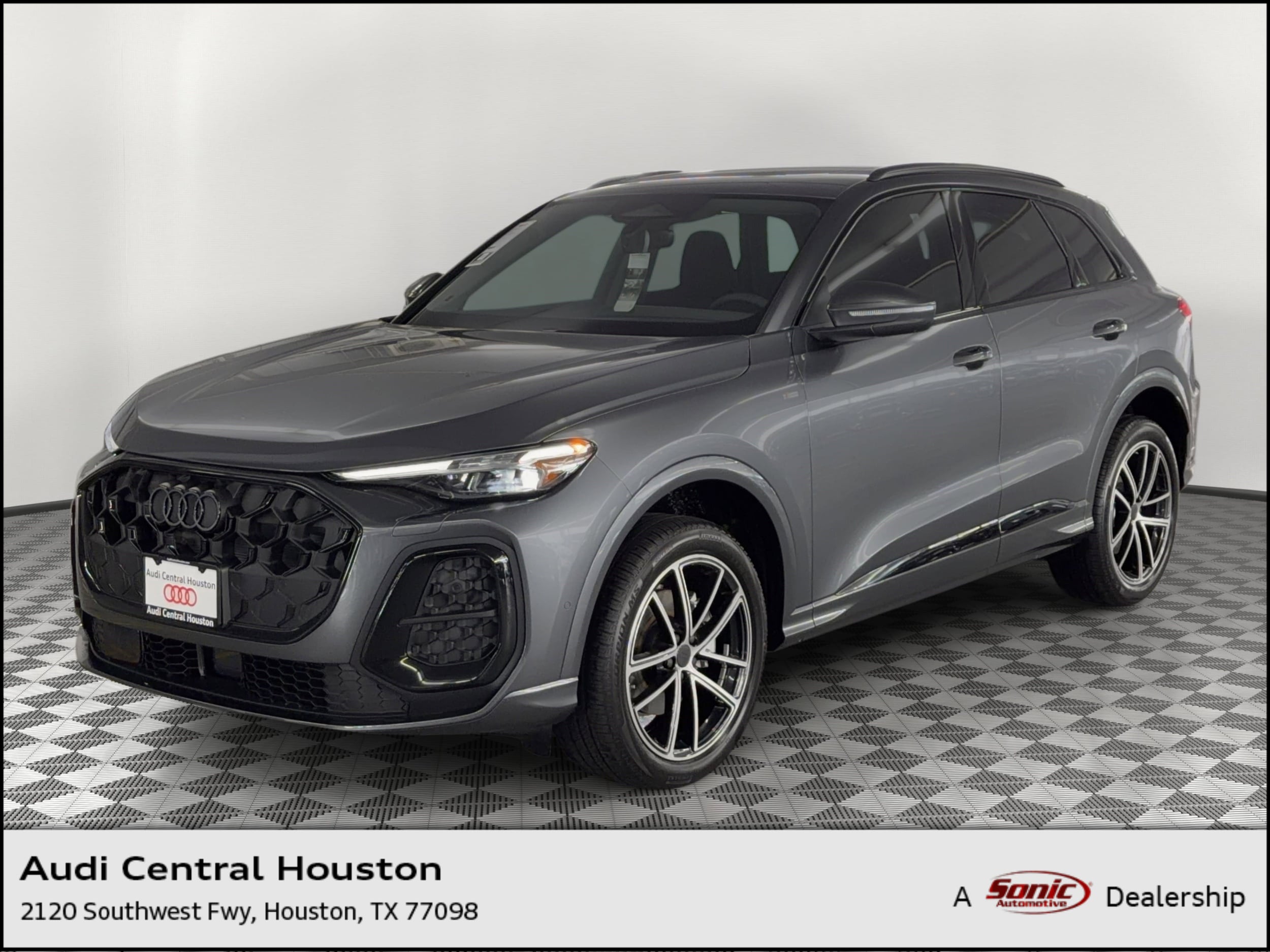 2026 Audi Q5 Premium Plus quattro's photo