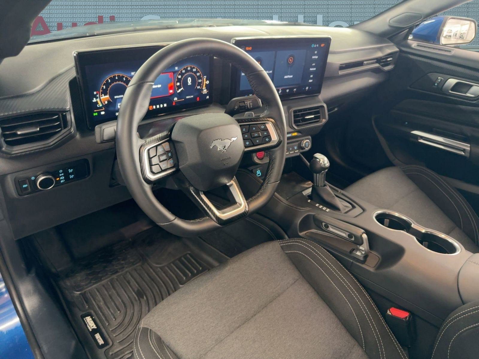 2024 Ford Mustang EcoBoost photo 3