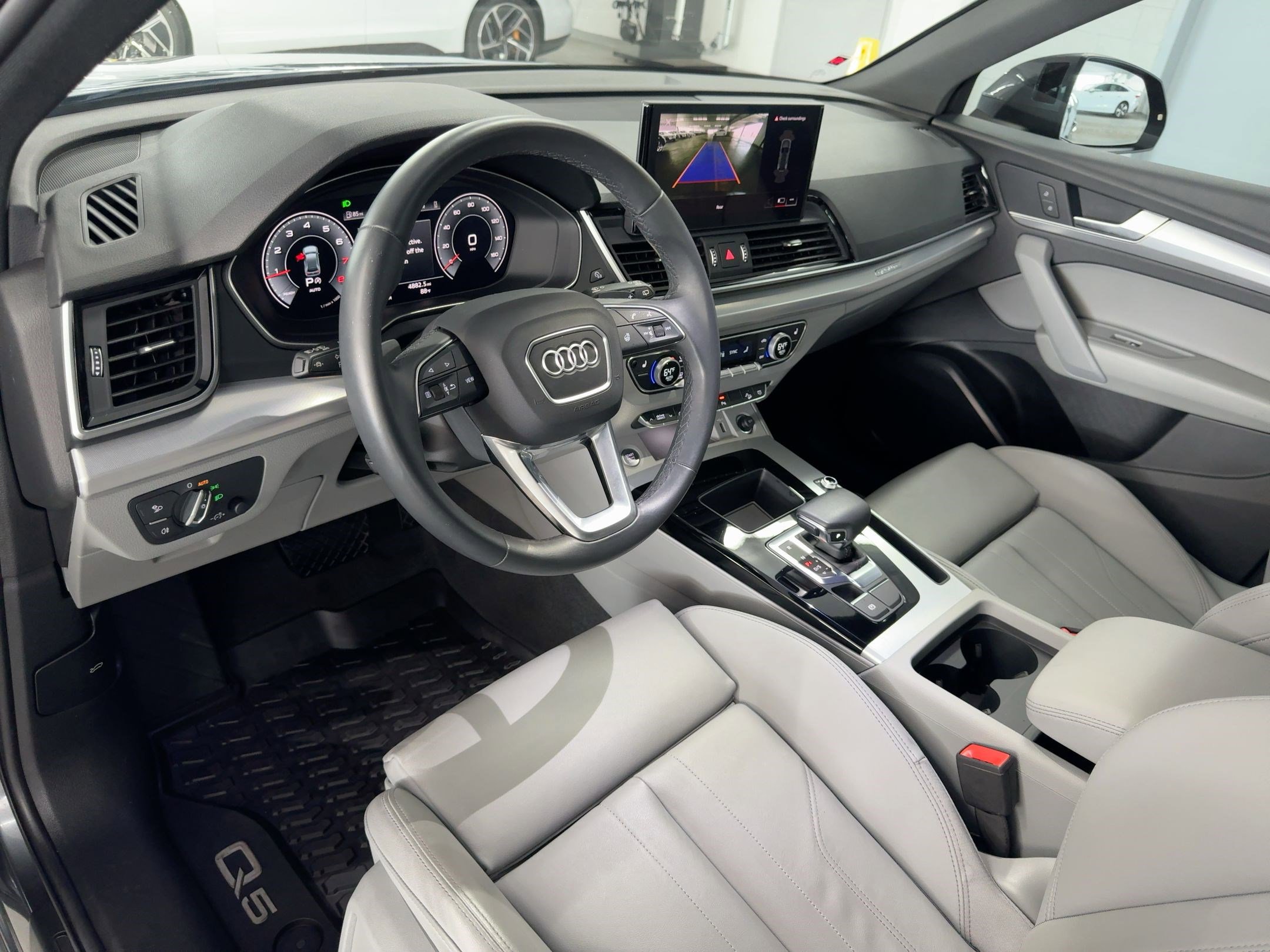 2025 Audi Q5 S line Premium photo 3