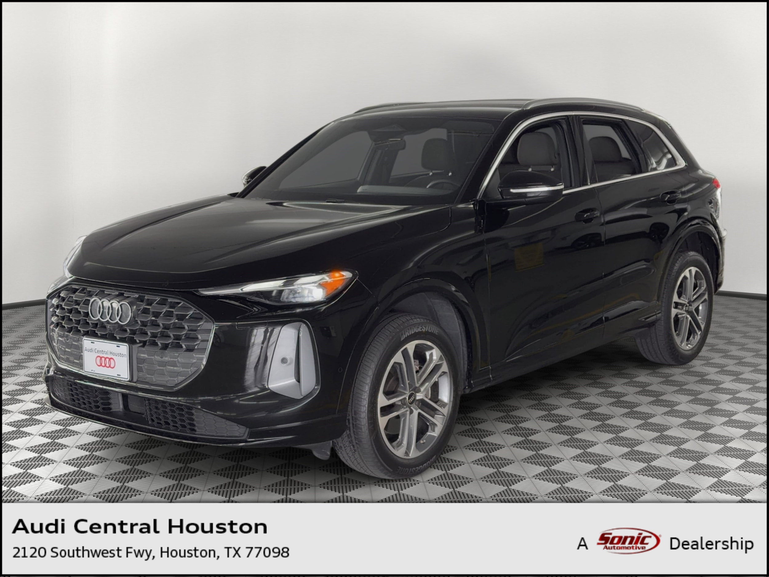 2025 Audi Q5 Premium quattro's photo