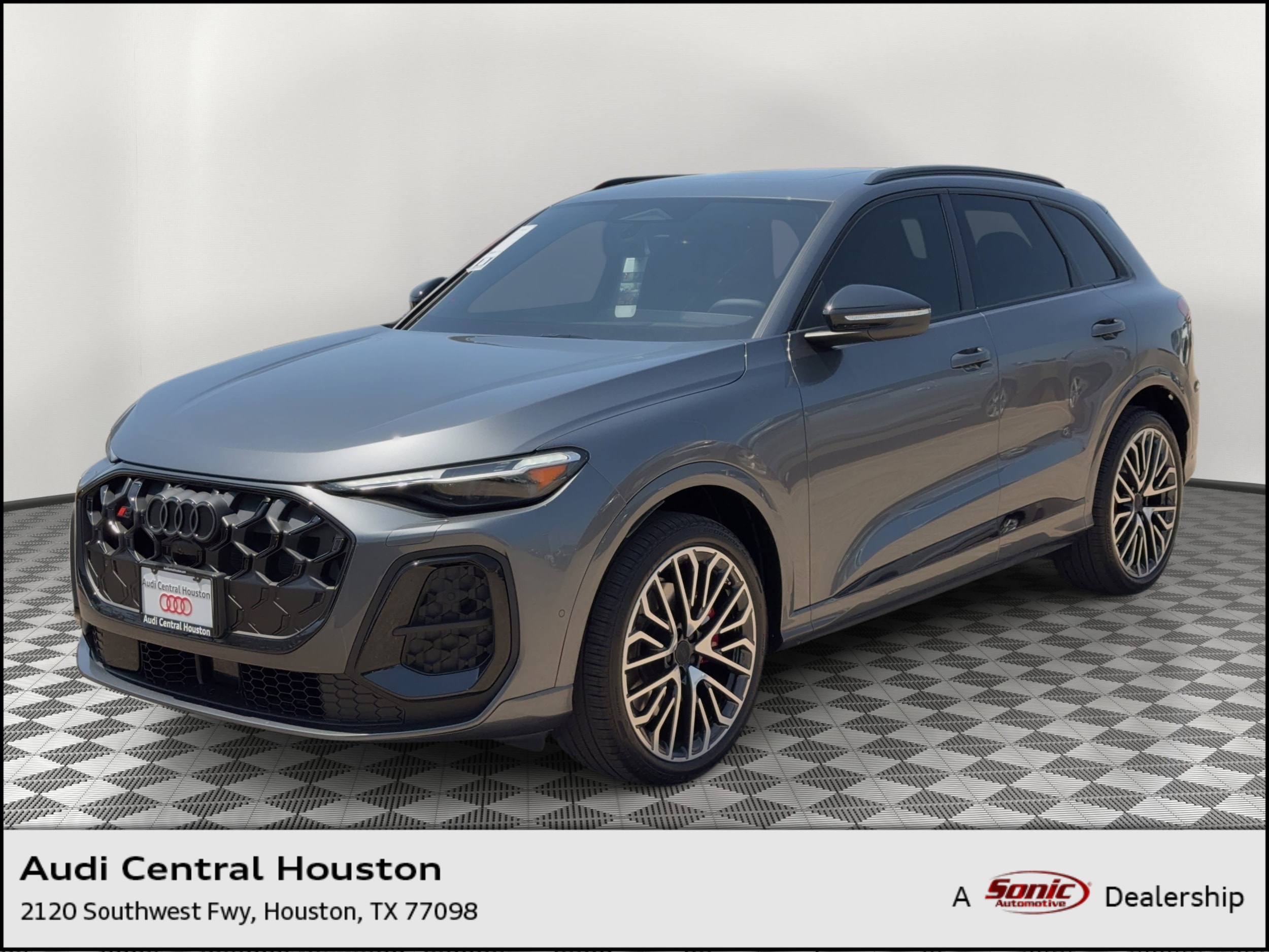 2026 Audi SQ5 Premium Plus quattro's photo