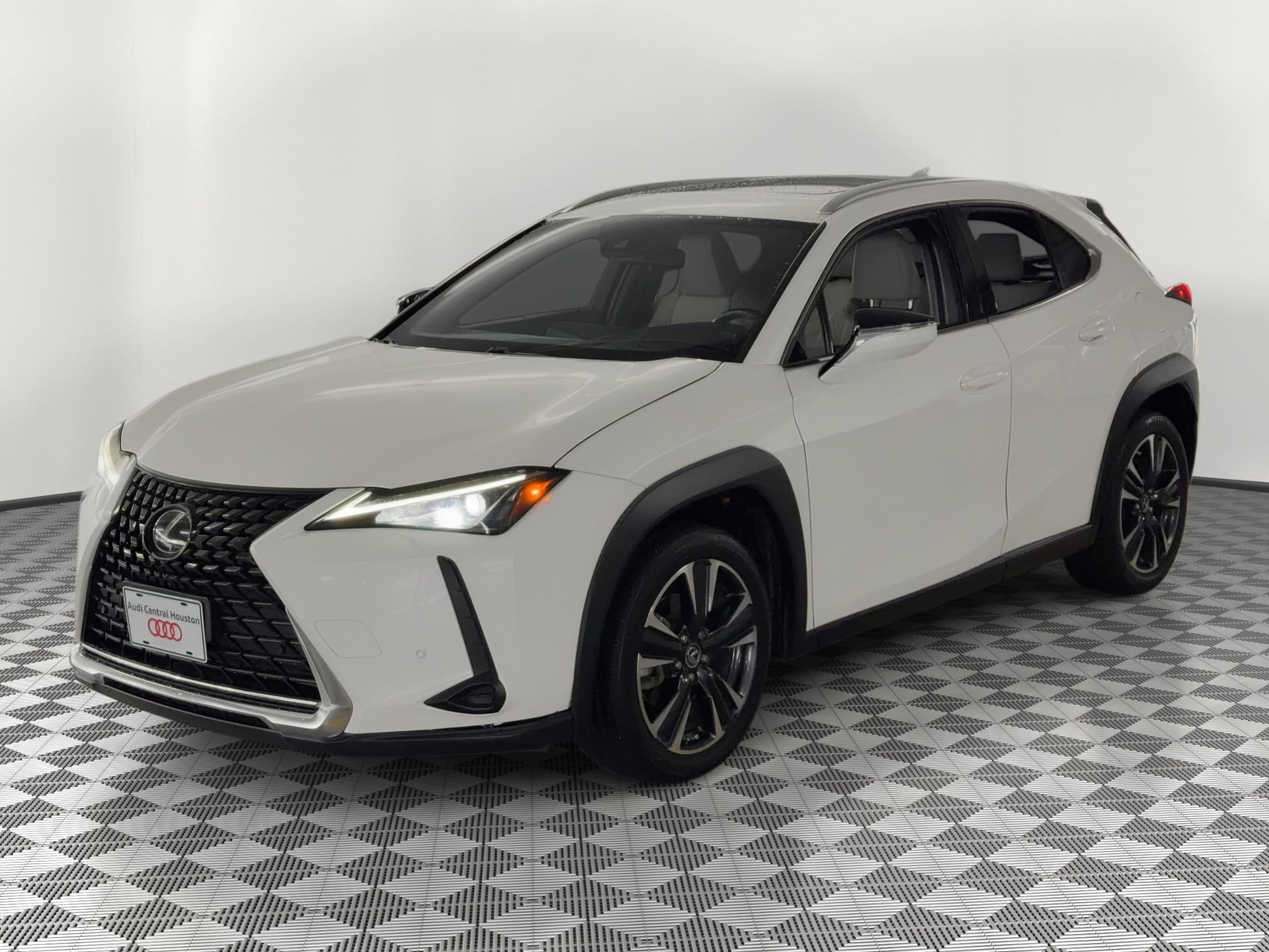 2021 Lexus UX