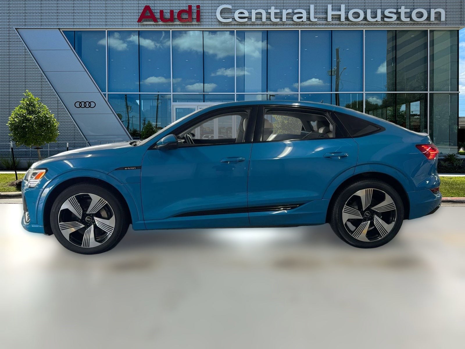 Used 2021 Audi e-tron Sportback Prestige with VIN WA13AAGE4MB035601 for sale in Houston, TX
