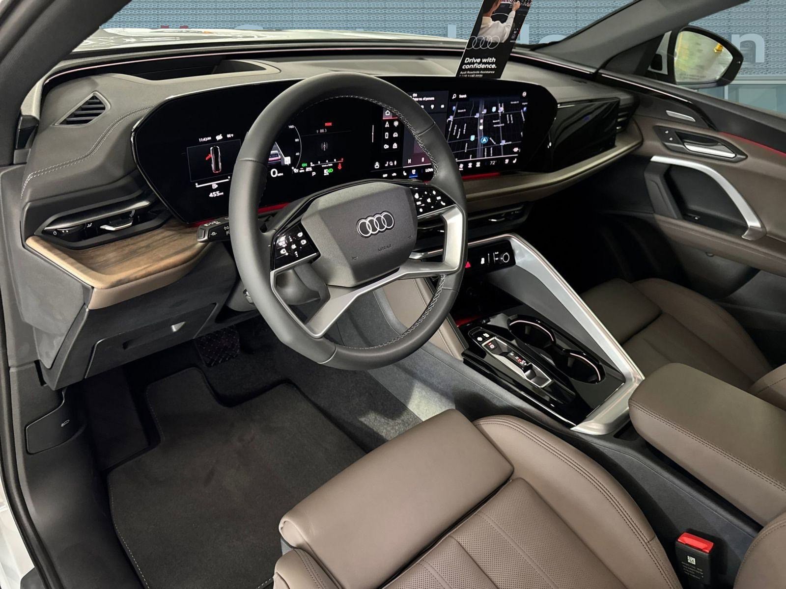 2025 Audi Q5 2.0T Premium Plus photo 4