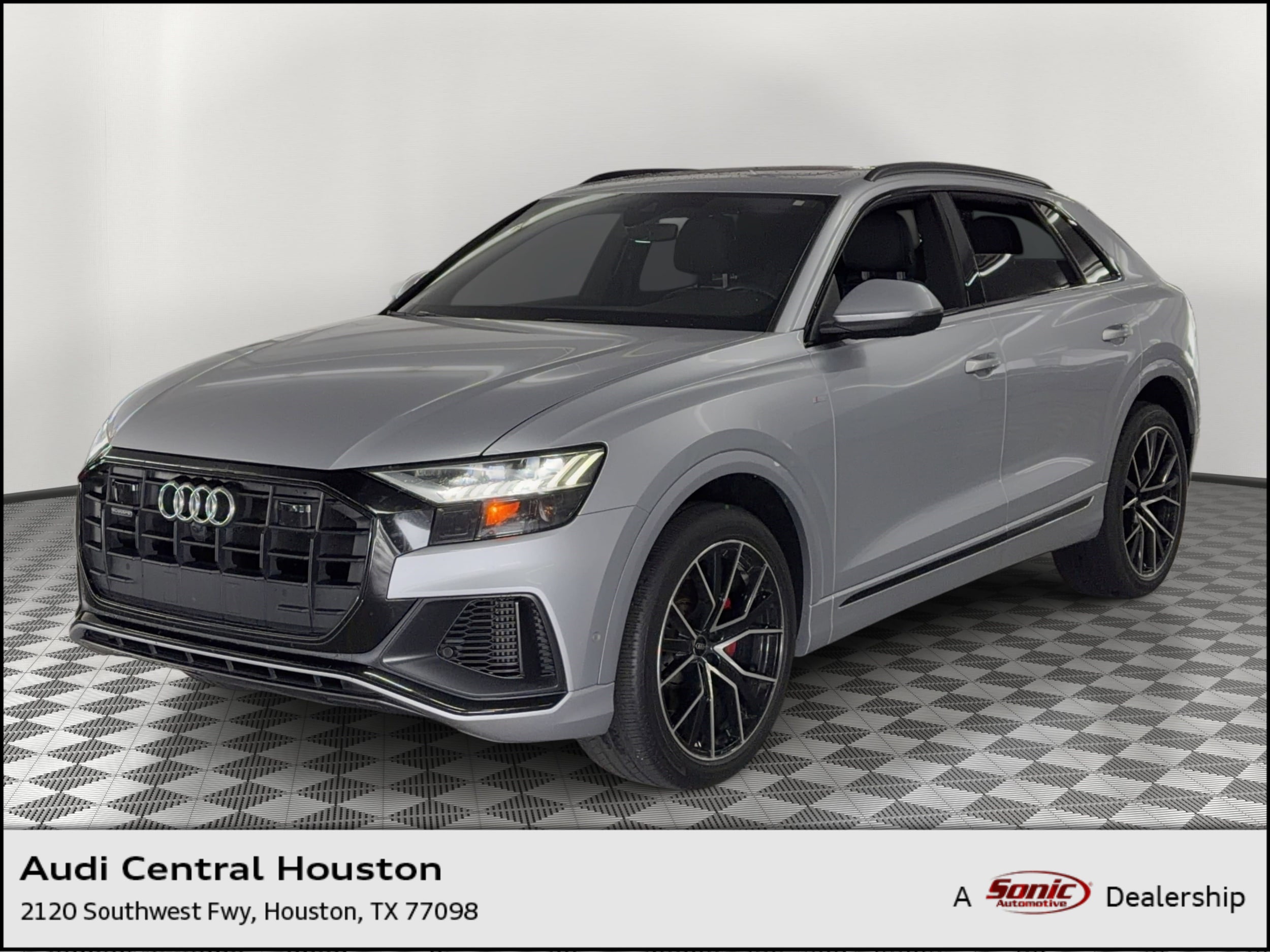 2021 Audi Q8 55 Premium Plus Tiptonic quattro's photo
