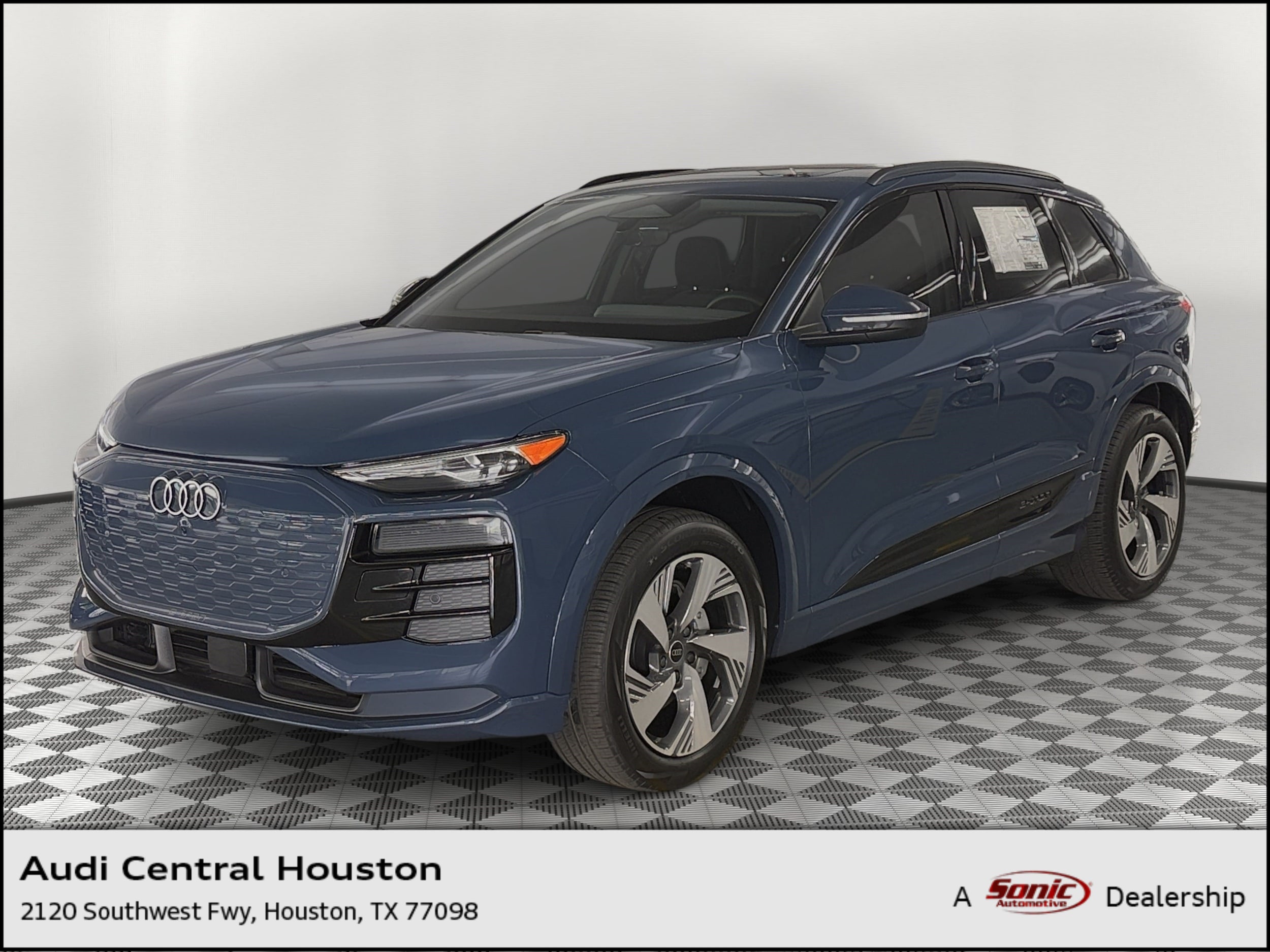 2025 Audi Q6 e-tron Premium quattro's photo