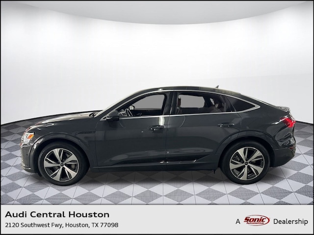 Used 2024 Audi Q8 Sportback e-tron S line Prestige SUV for sale in Houston