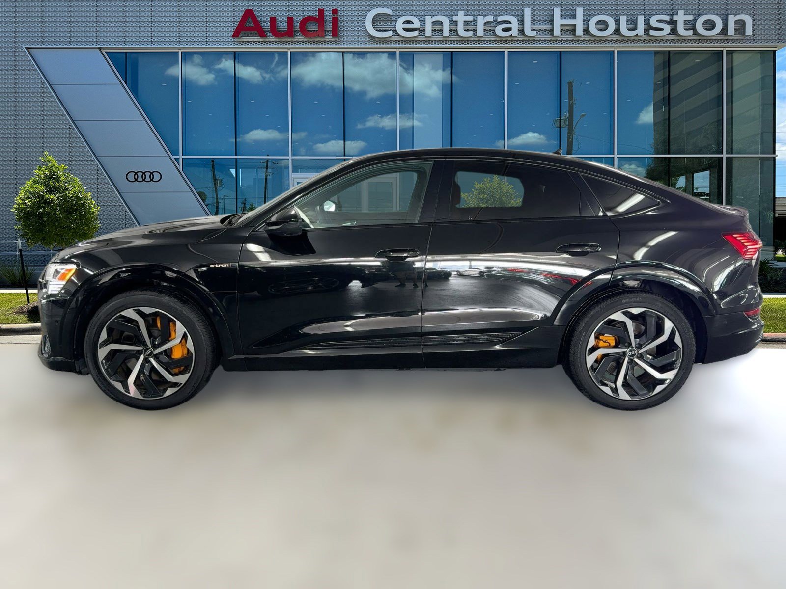Used 2022 Audi e-tron Sportback Premium Plus with VIN WA12ABGE6NB012842 for sale in Houston, TX