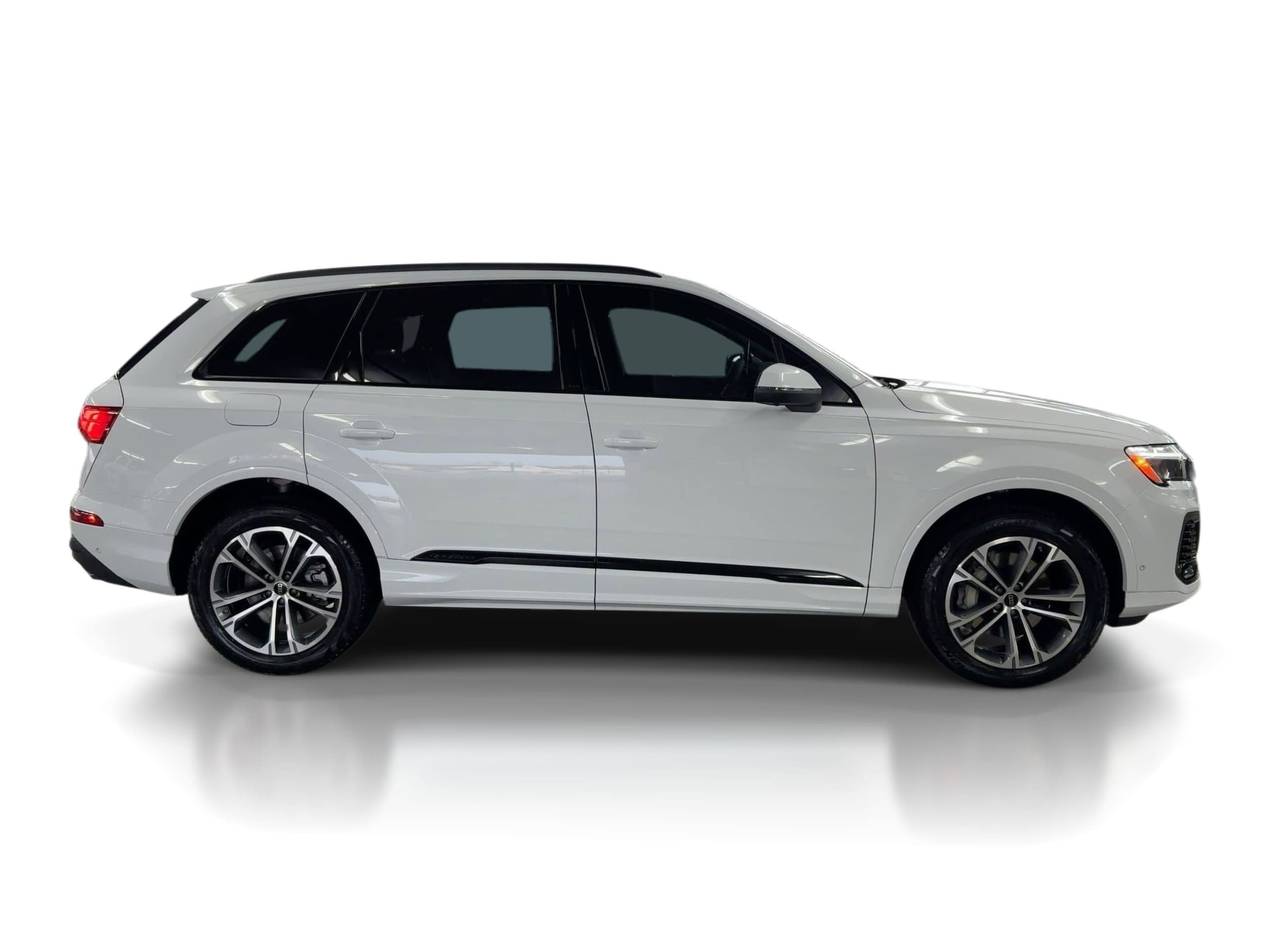2026 Audi Q7 Premium - Photo 8