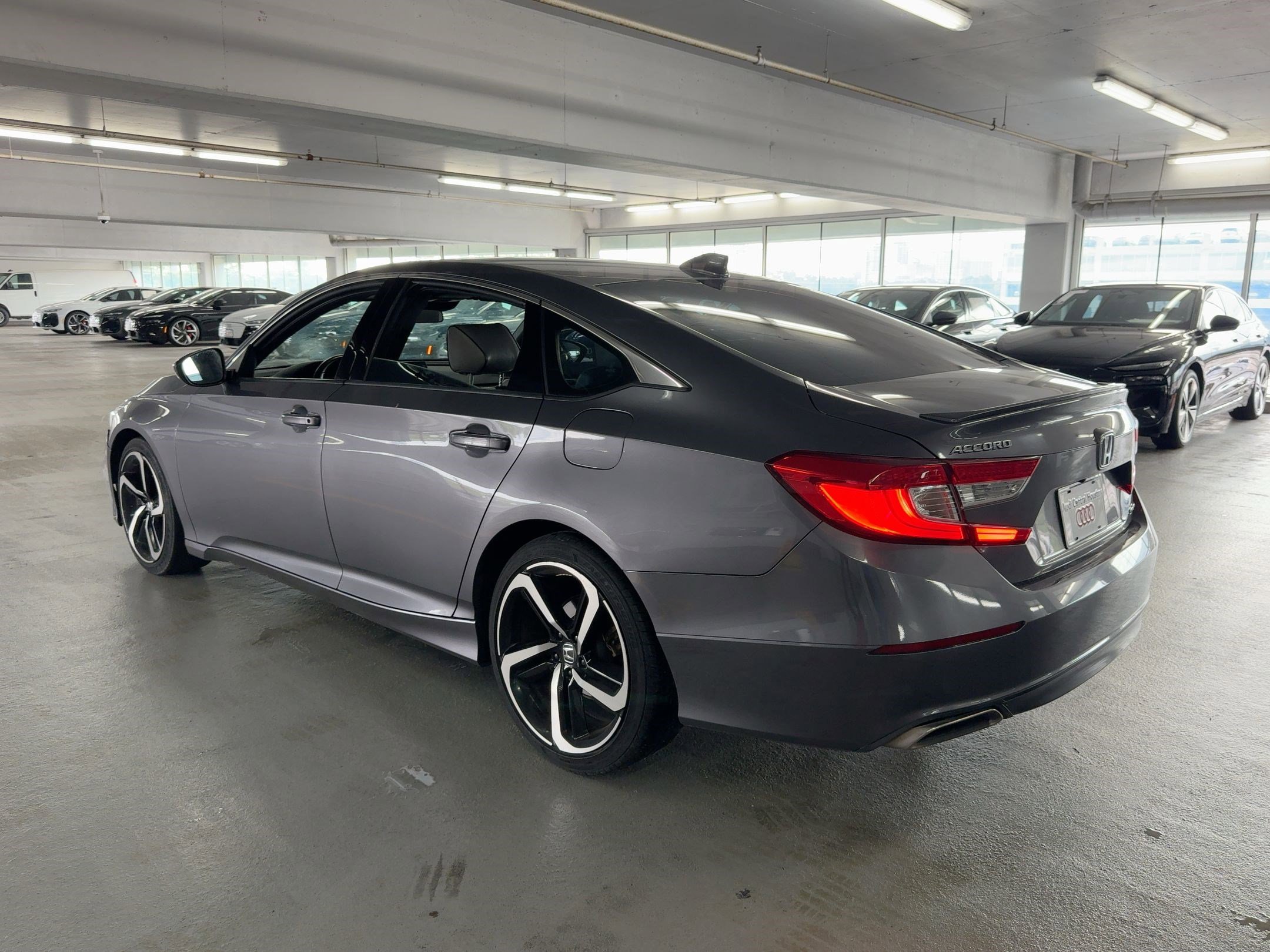 2018 Honda Accord Sport 1.5T photo 3