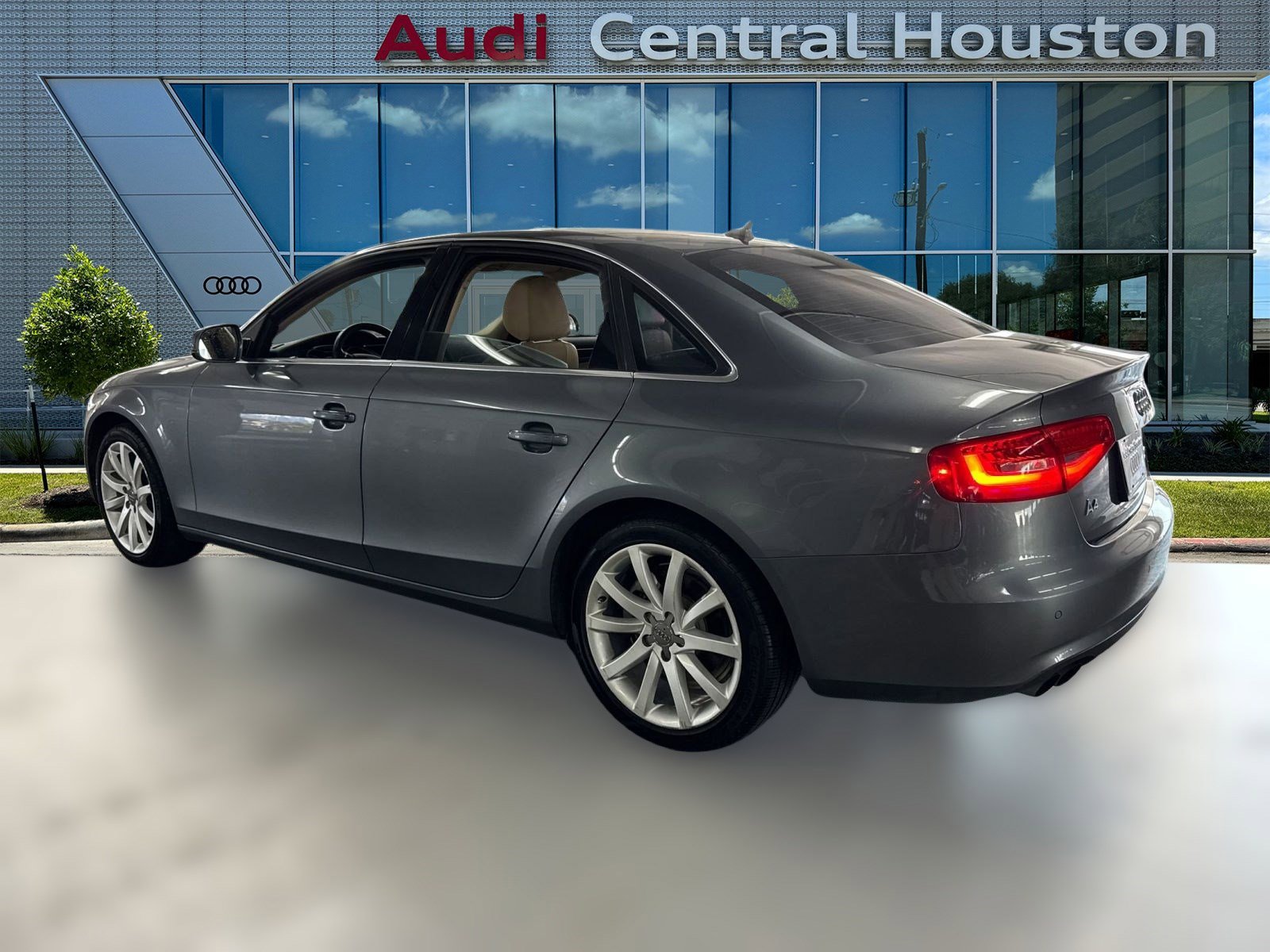 2013 Audi A4 Quattro Premium Plus photo 3