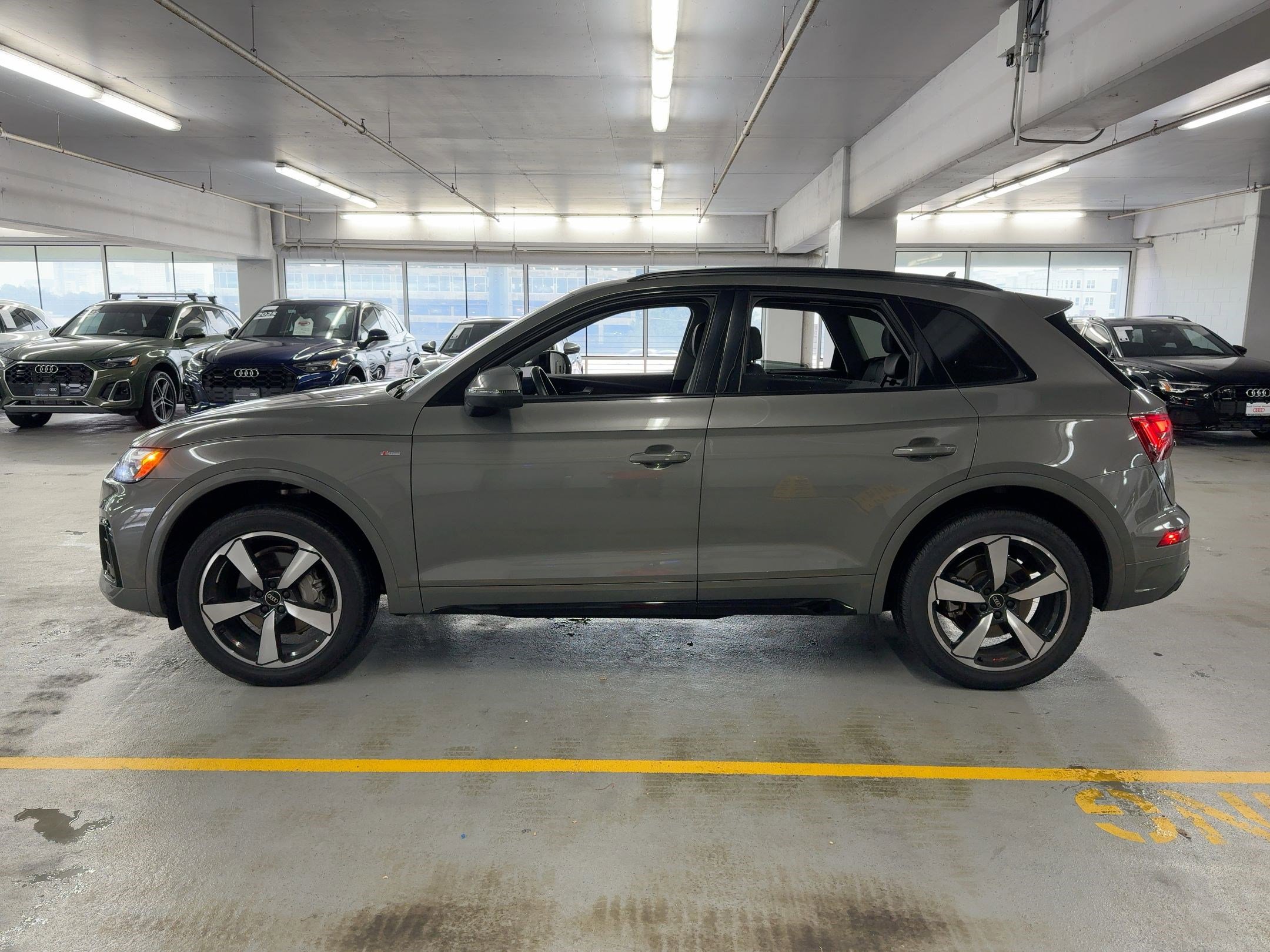 2023 Audi Q5 S line Premium Plus photo 2