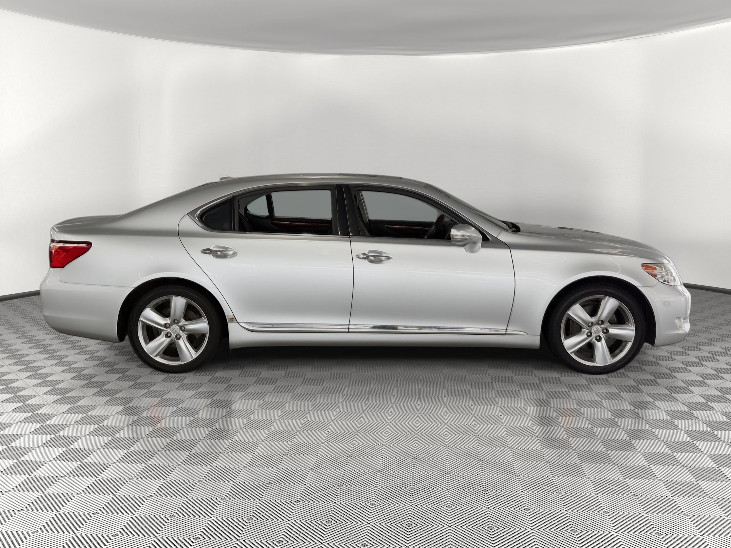 LS 460 L Sedan