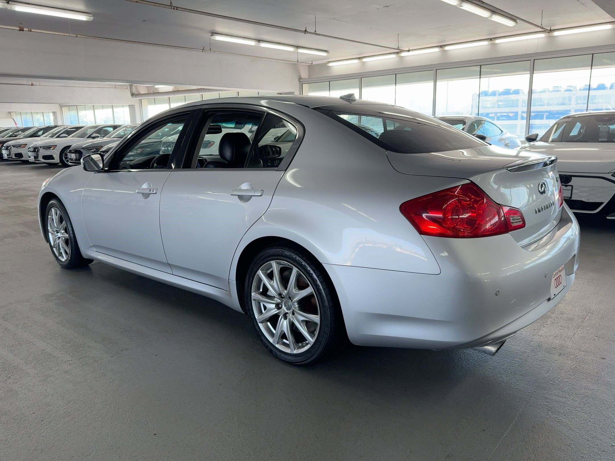 2013 Infiniti G37 Journey photo 2