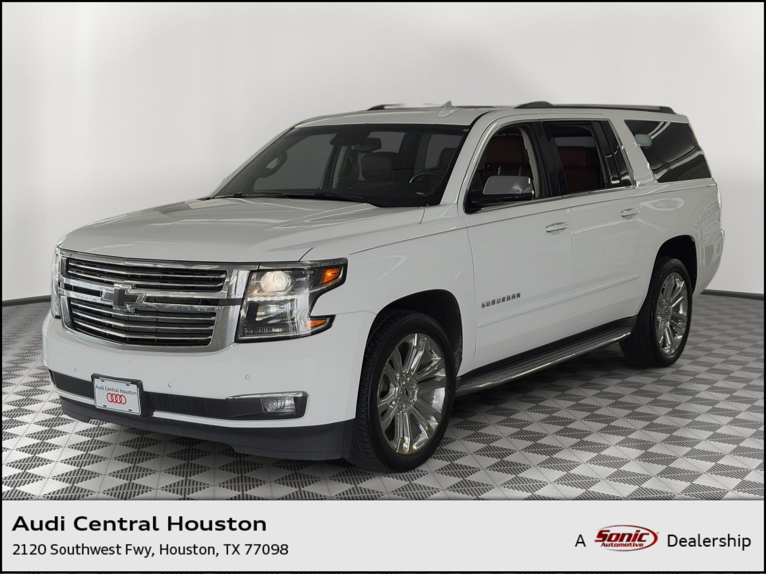 Suburban 1500 LTZ SUV