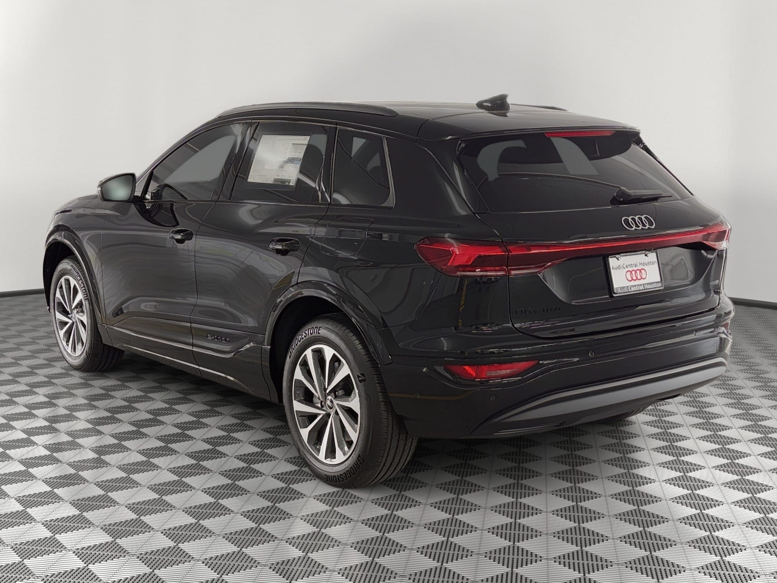 Q6 E-tron Premium SUV