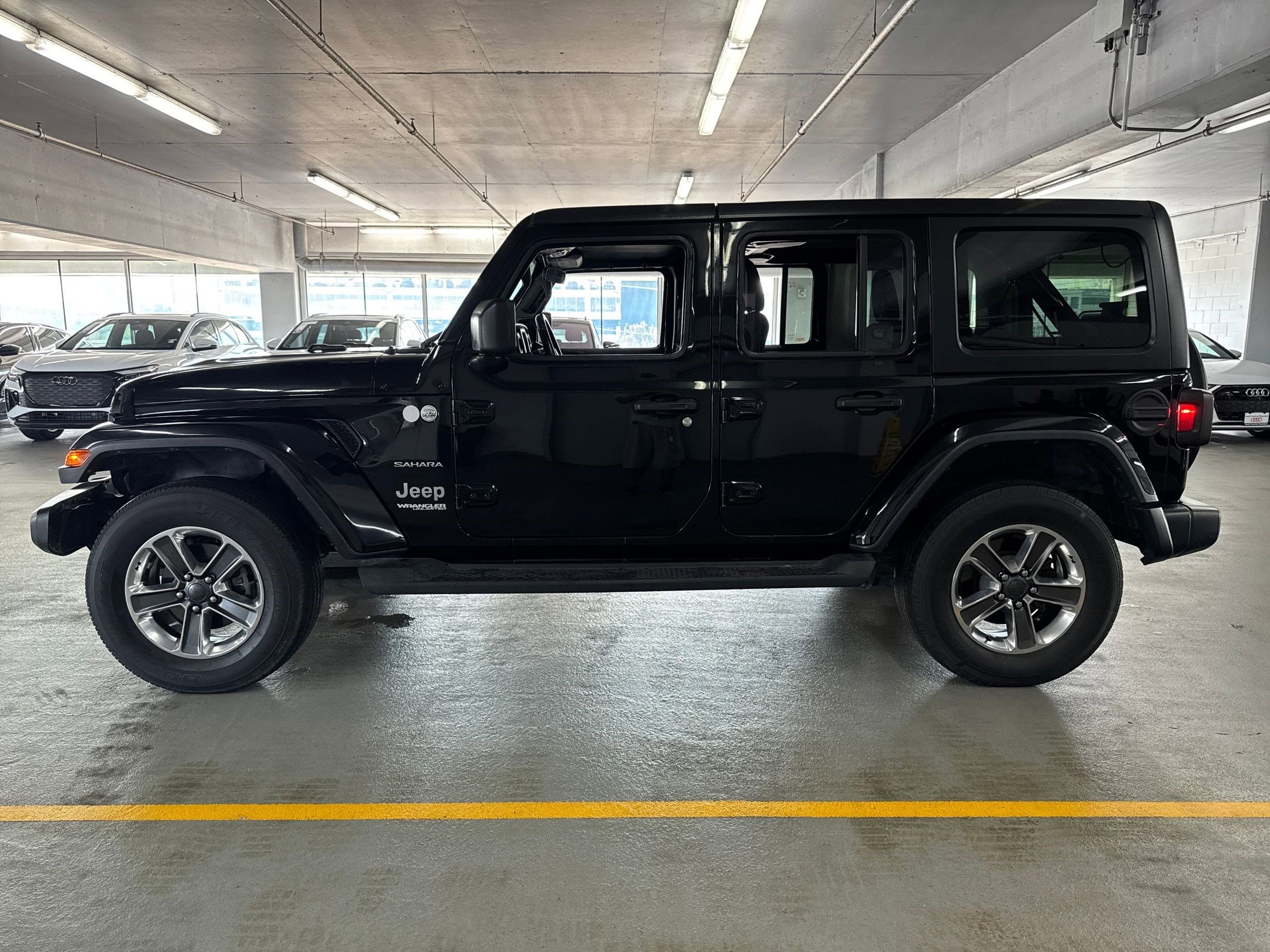 2020 Jeep Wrangler Unlimited Sahara photo 2