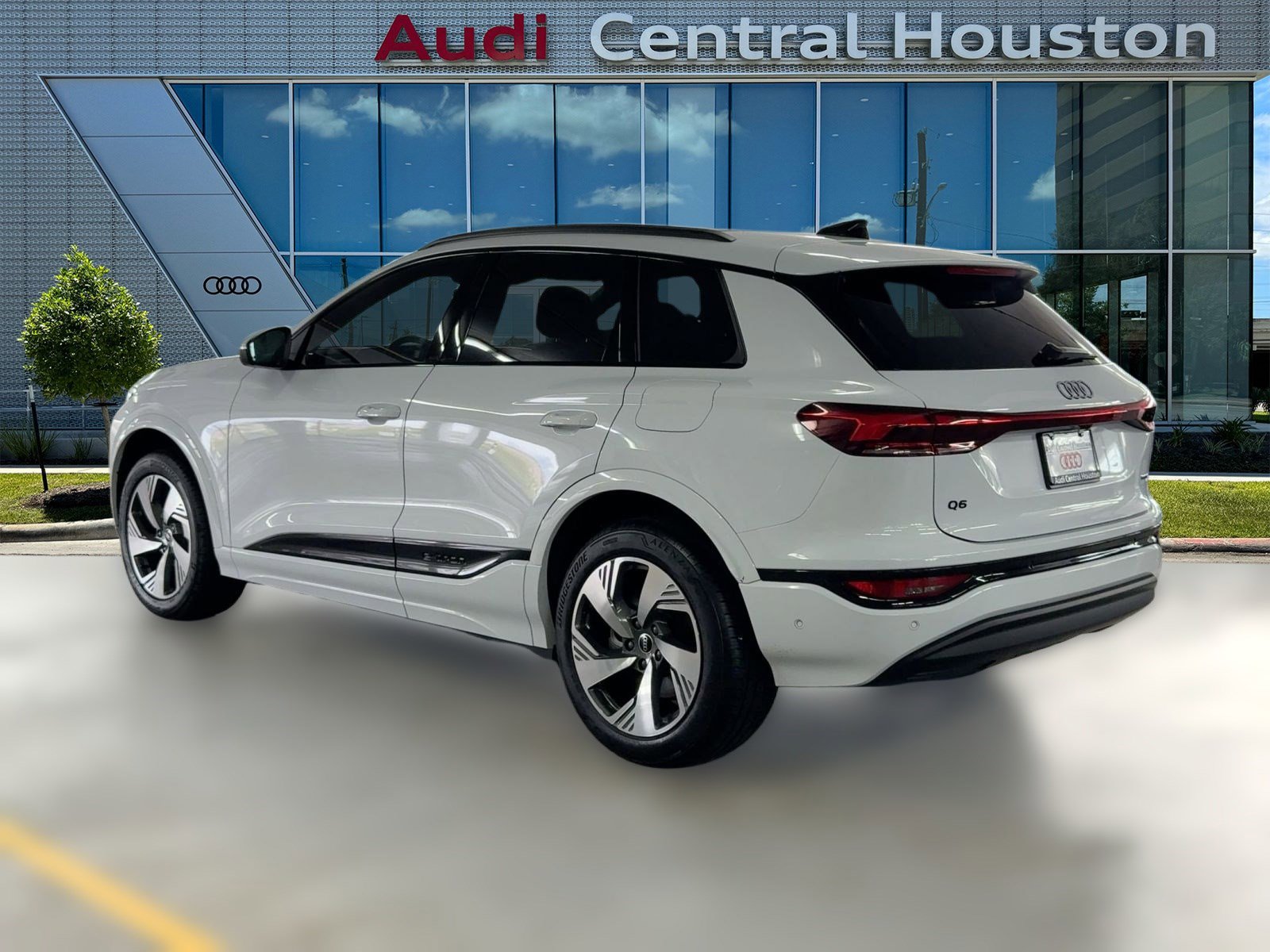 2025 Audi Q6 E-tron Premium Plus photo 3