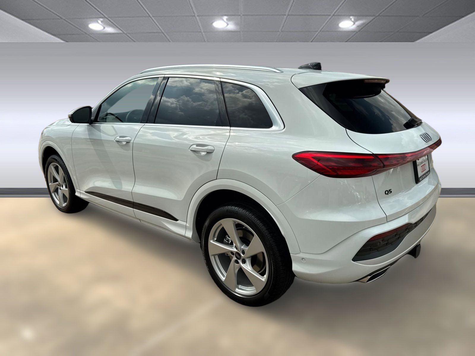 2025 Audi Q5 2.0T Premium Plus photo 3