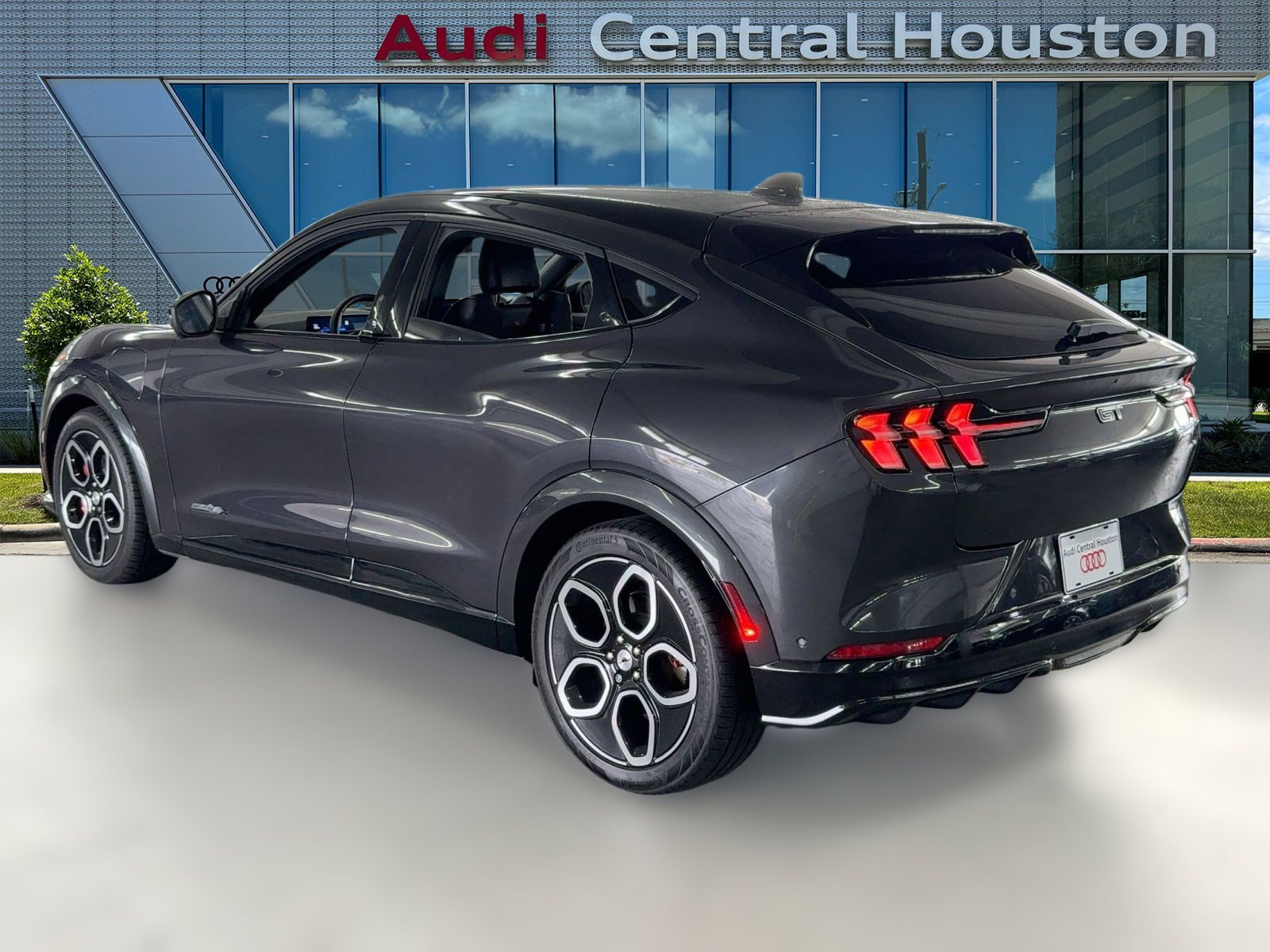 2022 Ford Mustang Mach-E GT photo 3