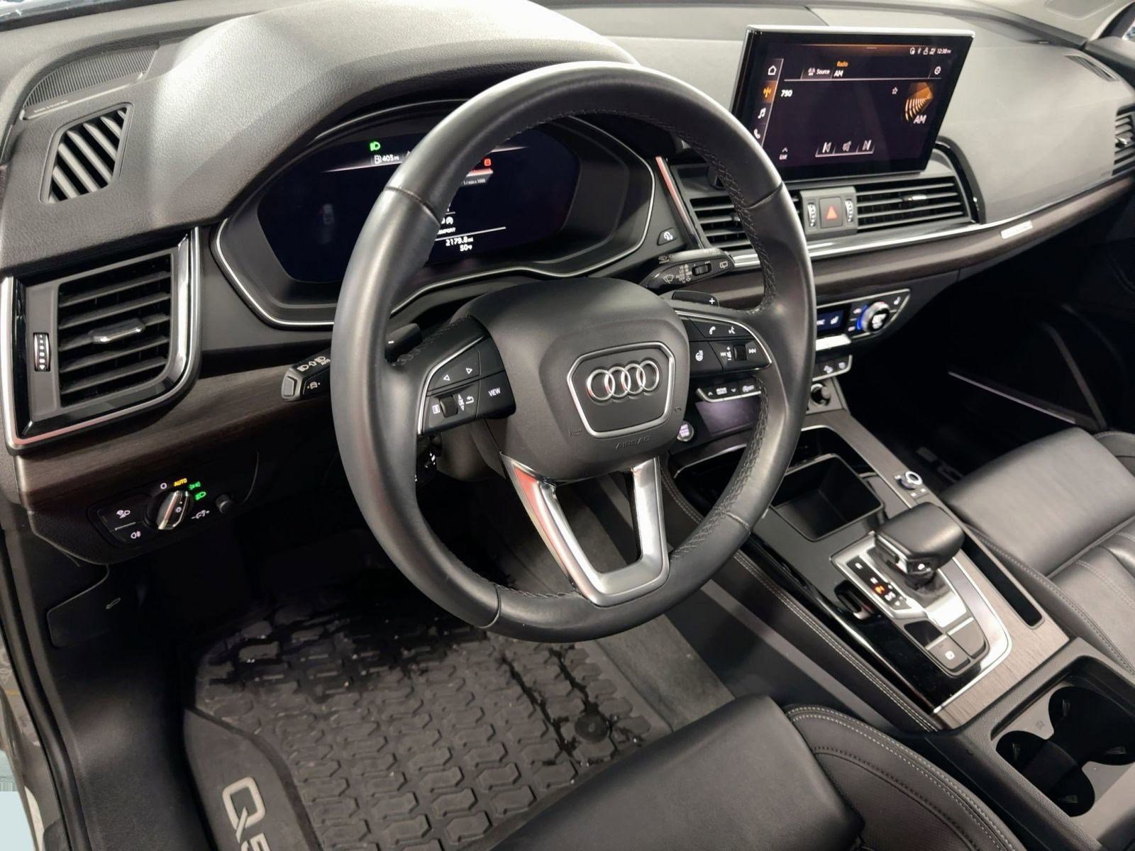 2023 Audi Q5 S line Premium Plus photo 3