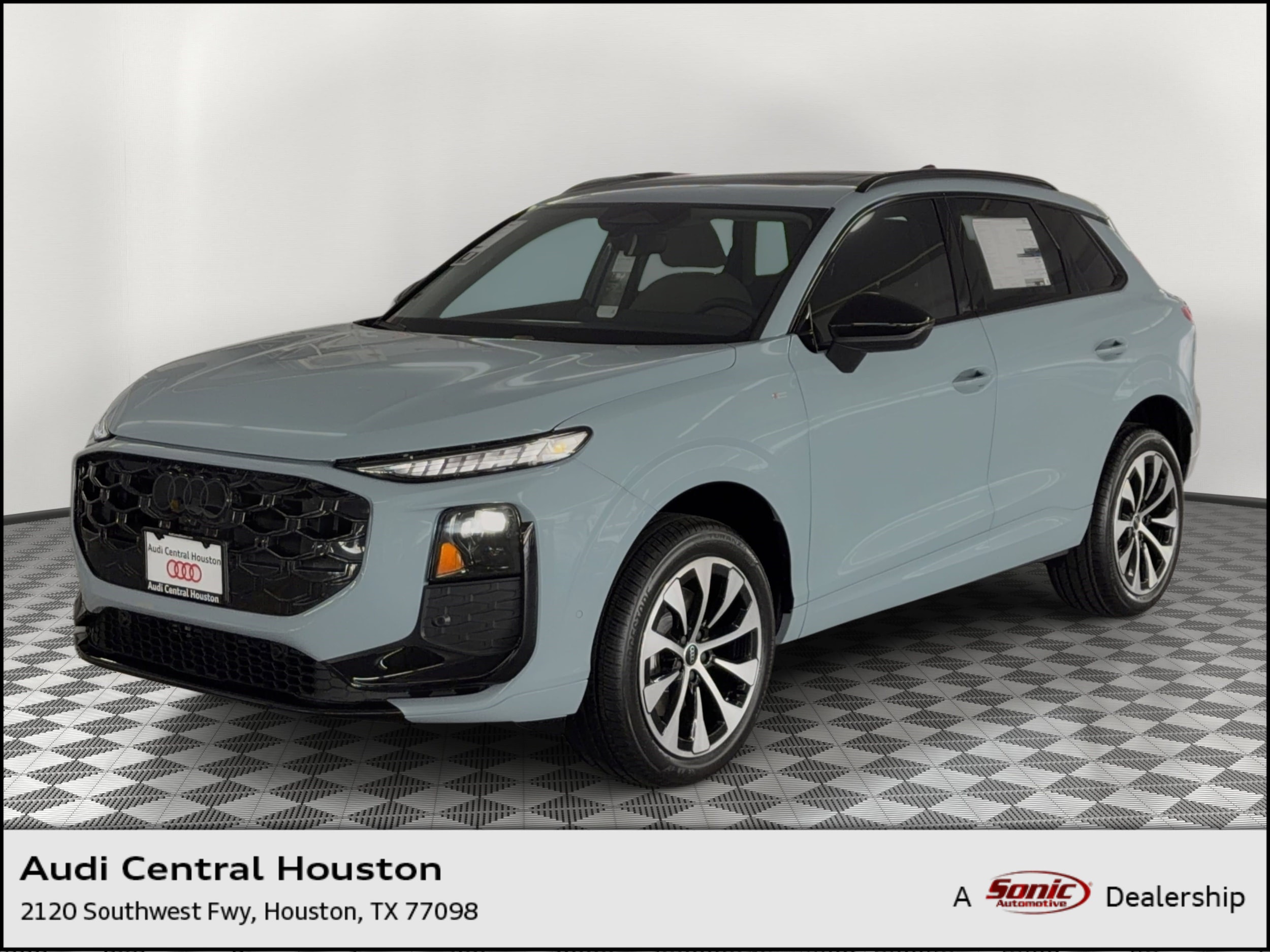 2026 Audi Q3 S line quattro's photo
